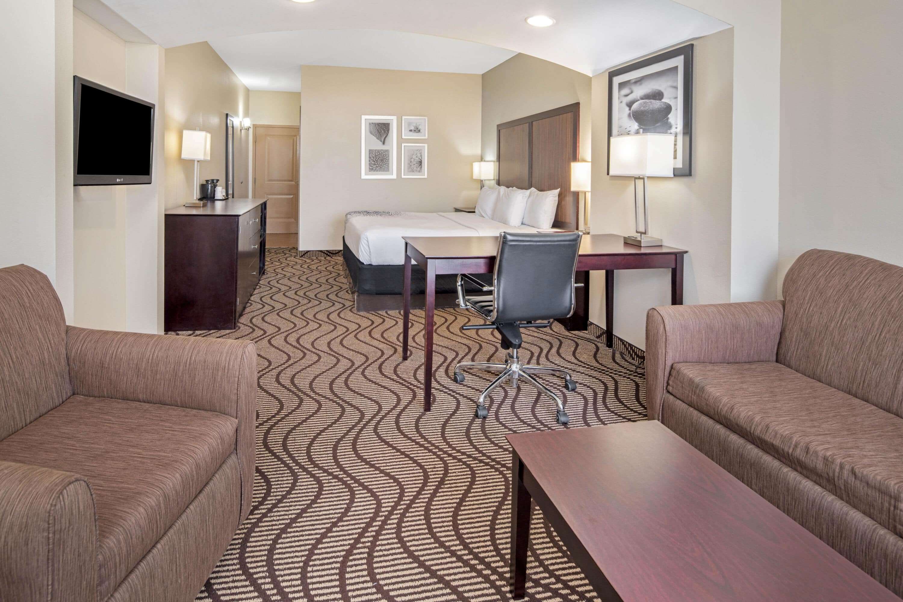La Quinta Inn & Suites by Wyndham Gonzales LA