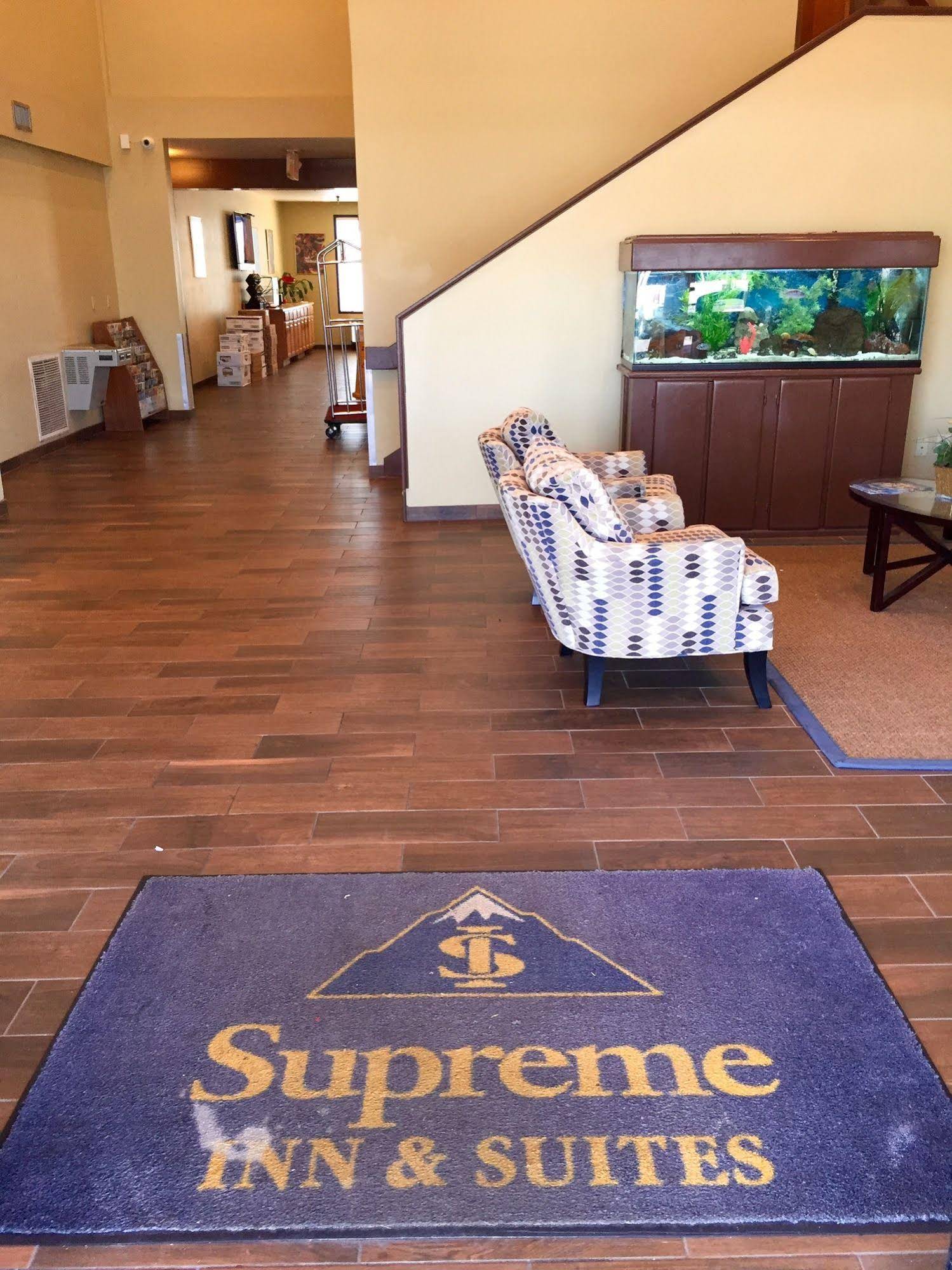 Quality Inn & Suites Near Tanger Outlet Mall