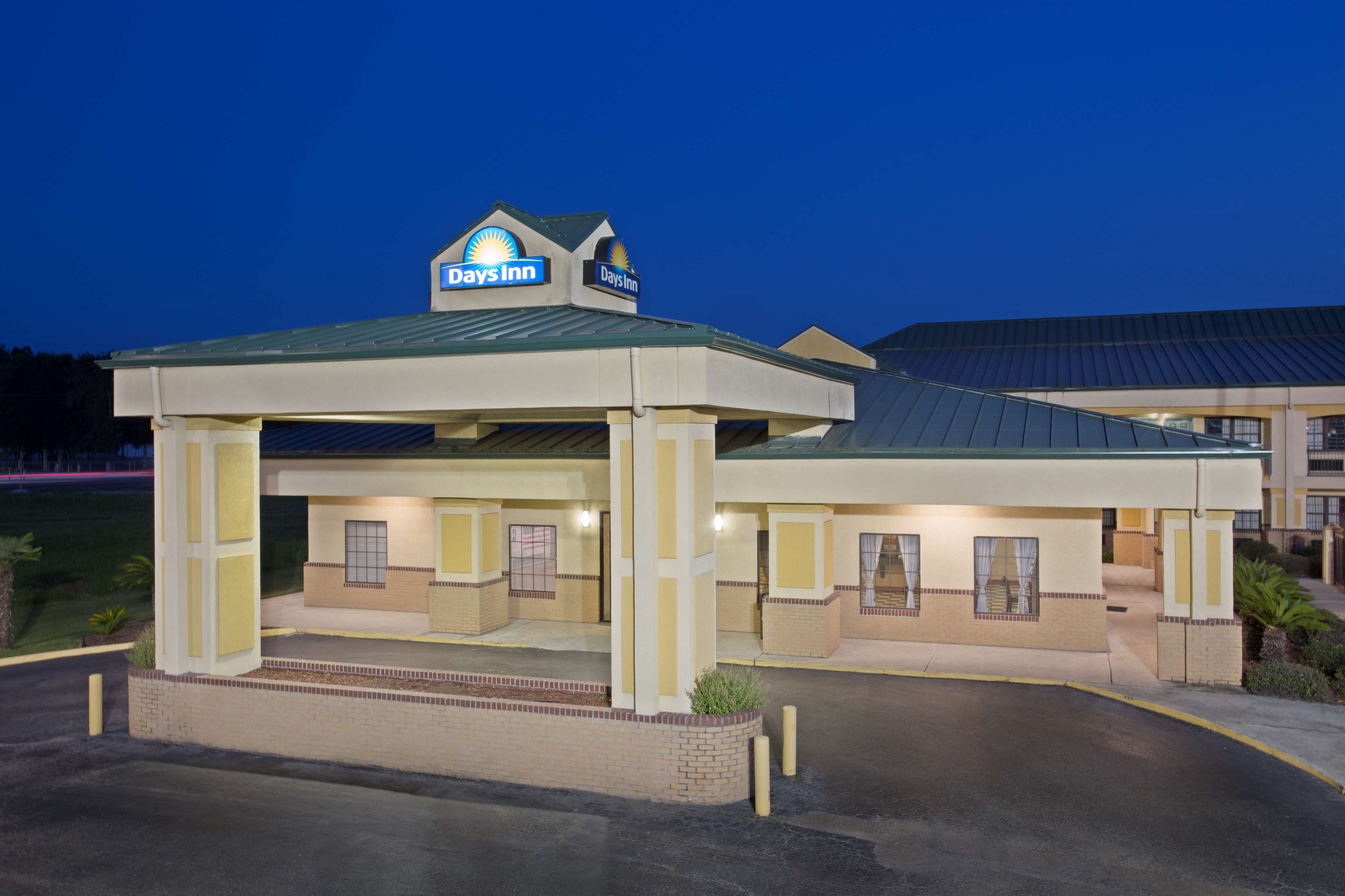 Days Inn by Wyndham Hammond