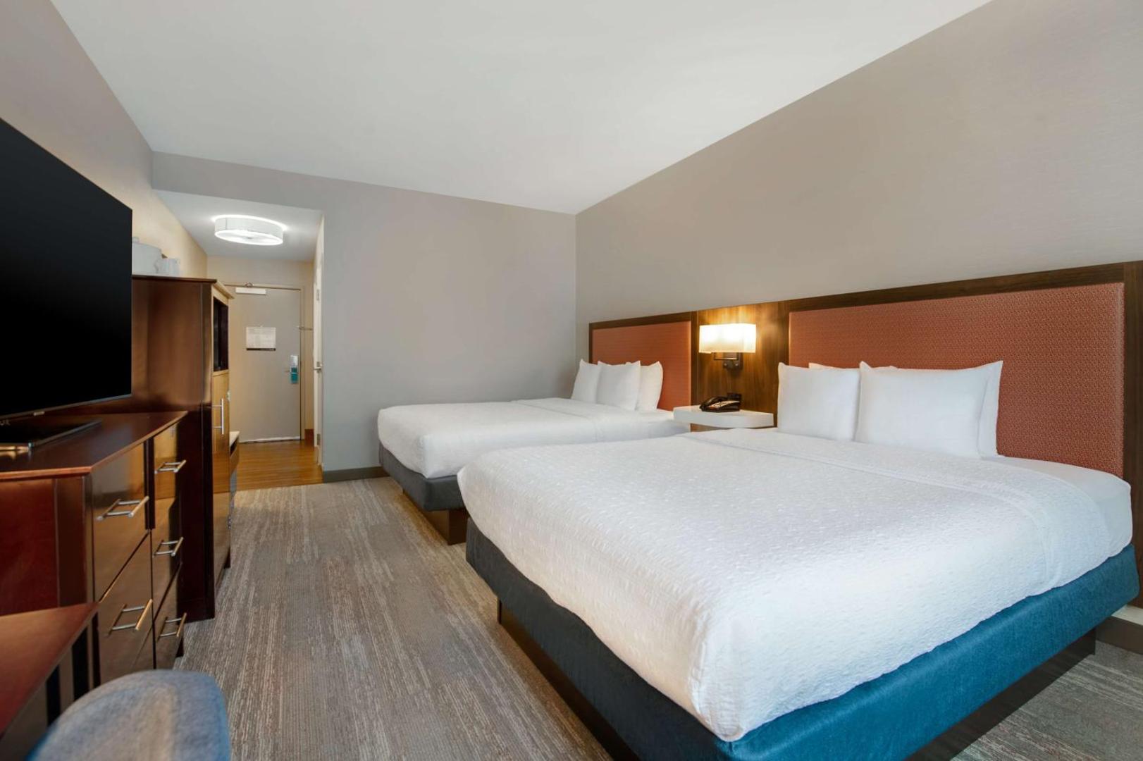 Hampton Inn & Suites Harvey