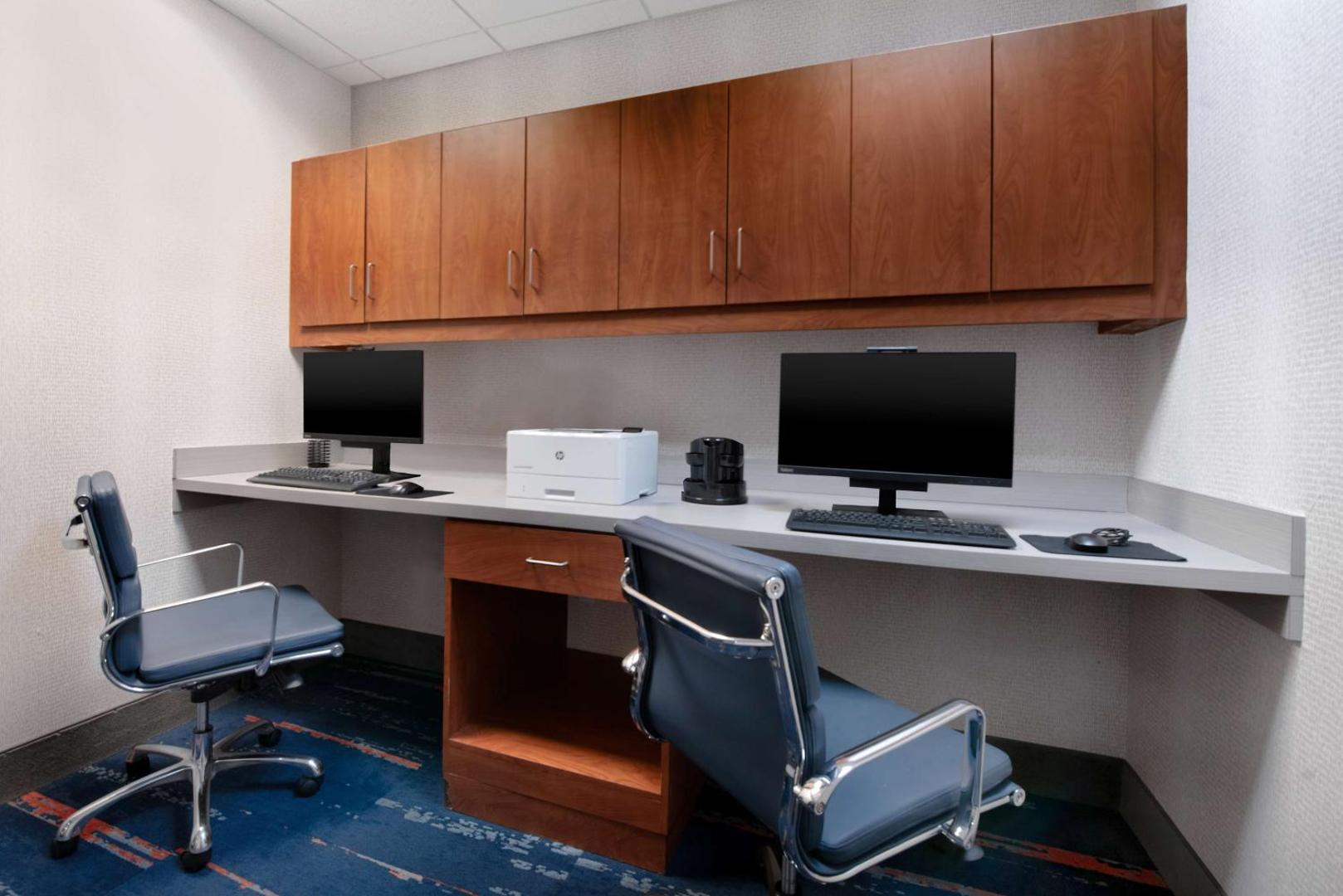 Hampton Inn & Suites Harvey