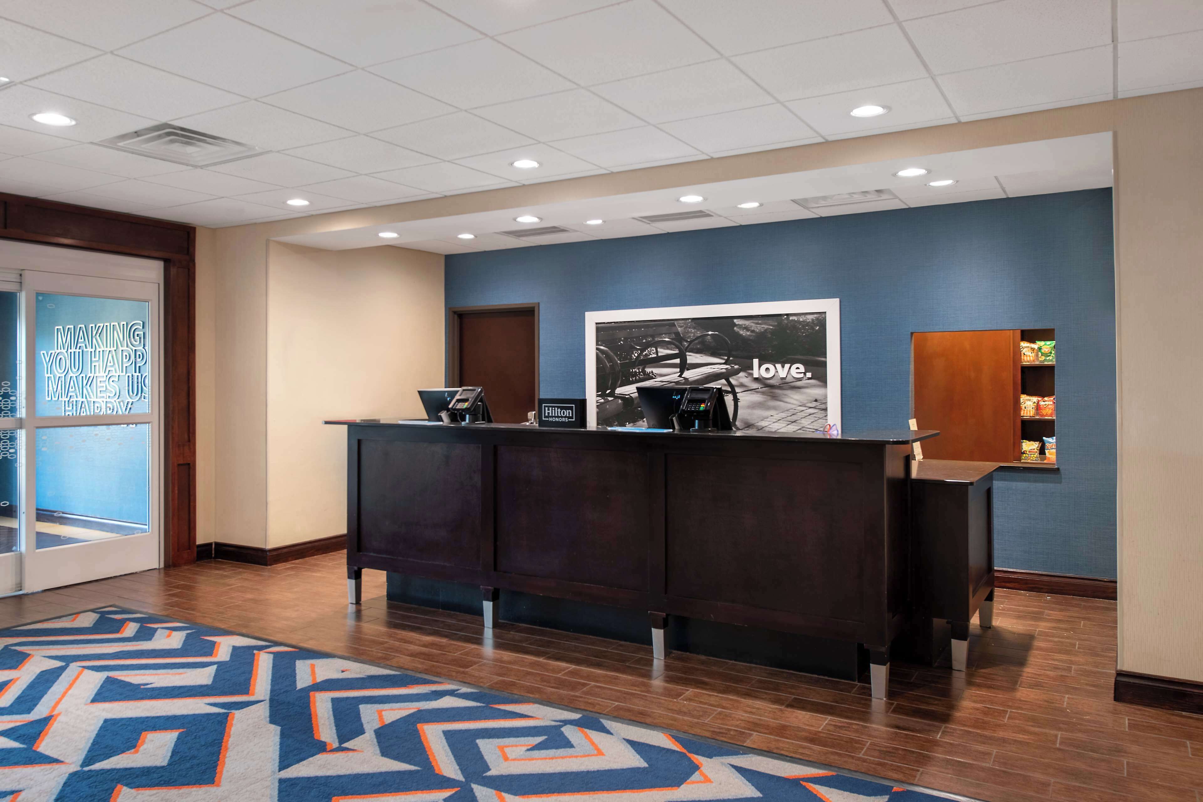 Hampton Inn & Suites Harvey