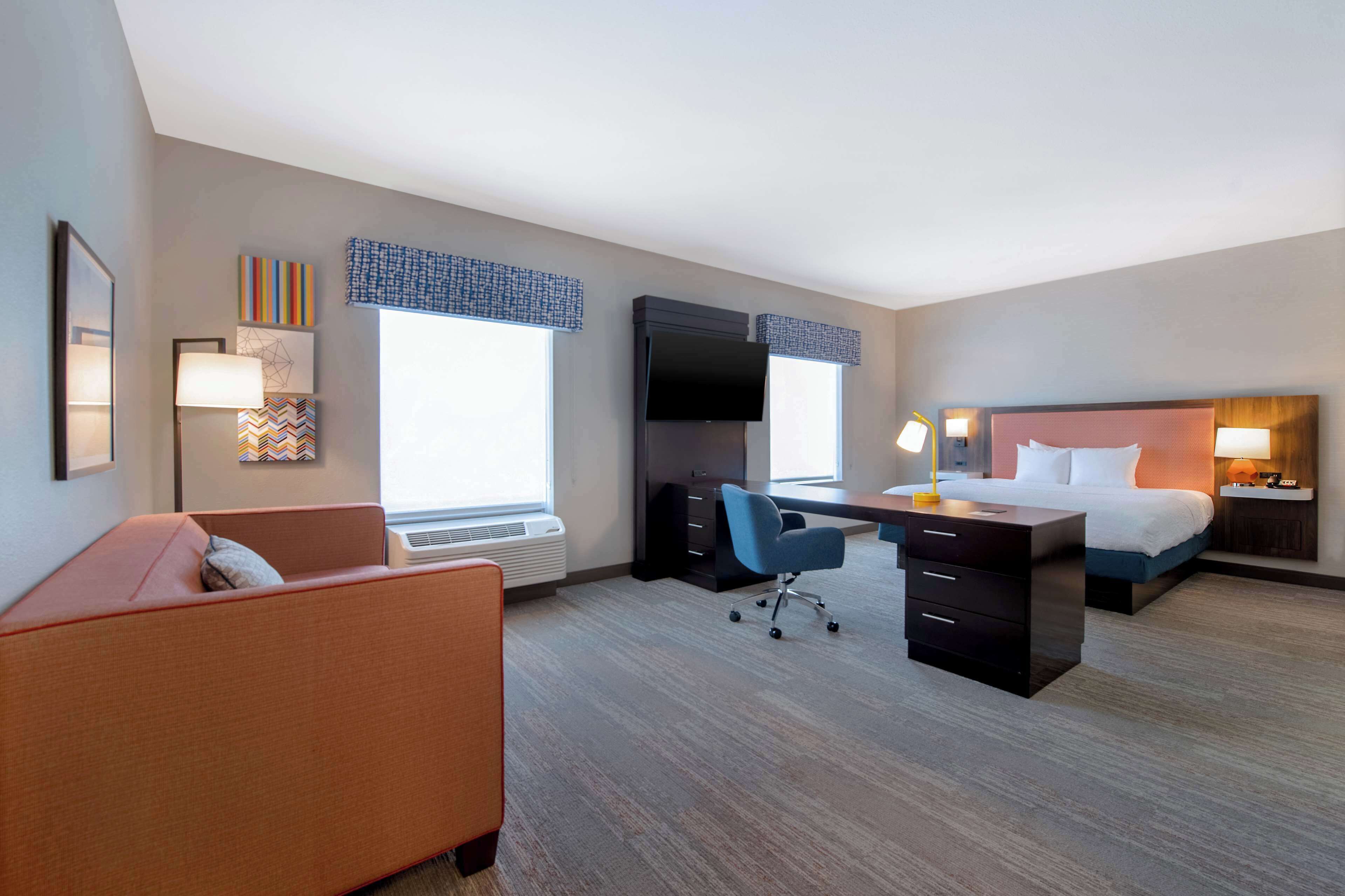 Hampton Inn & Suites Harvey
