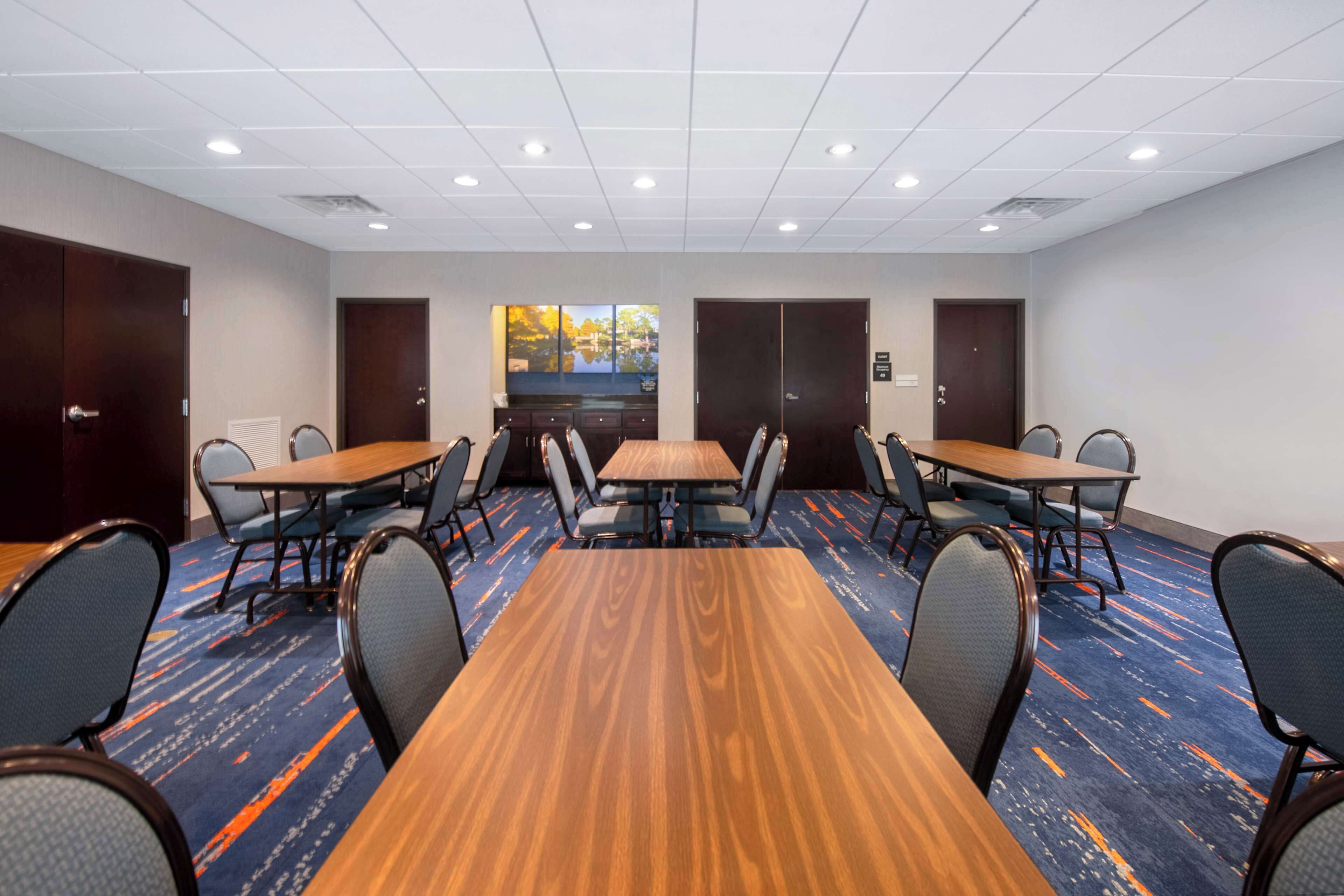 Hampton Inn & Suites Harvey