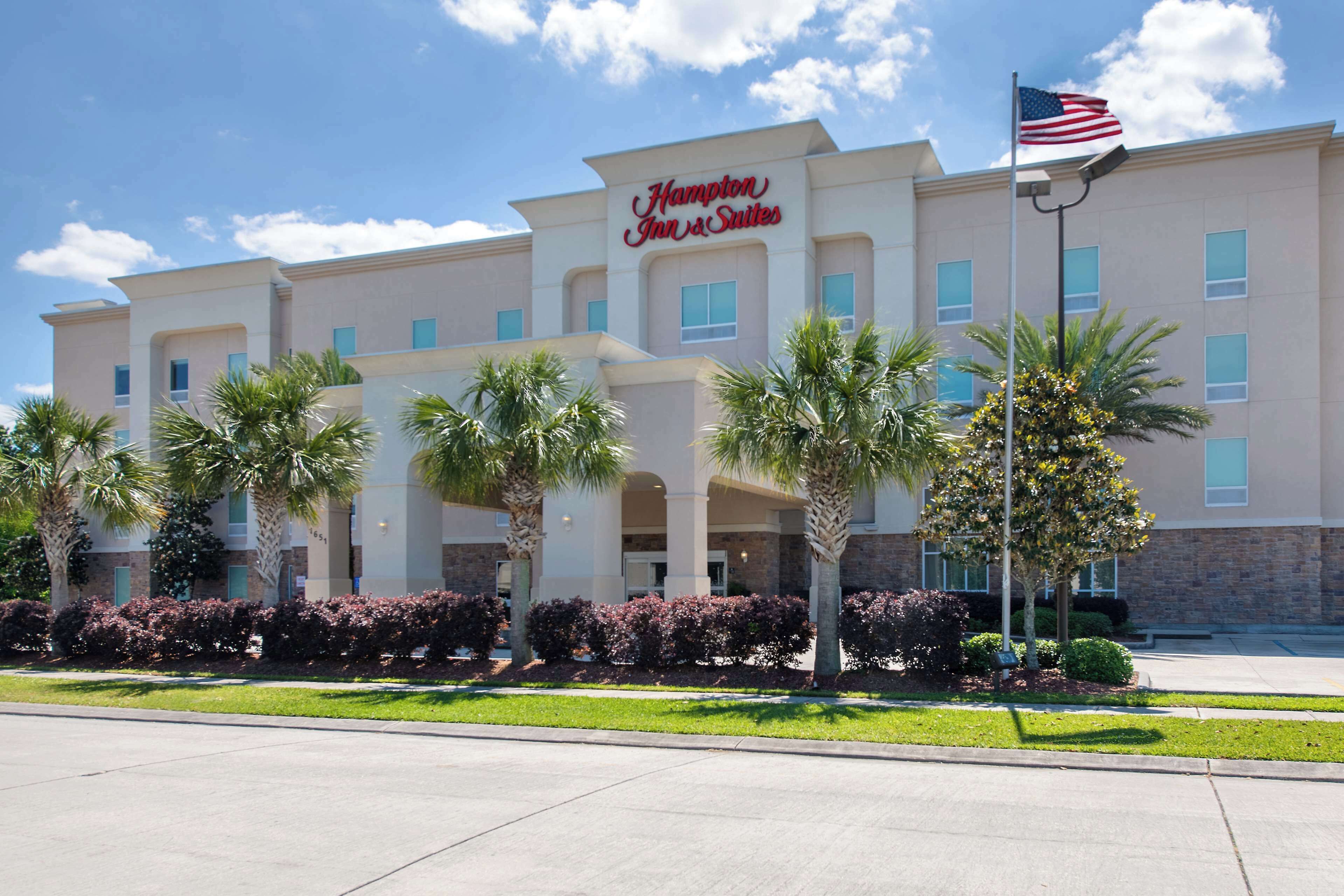 Hampton Inn & Suites Harvey