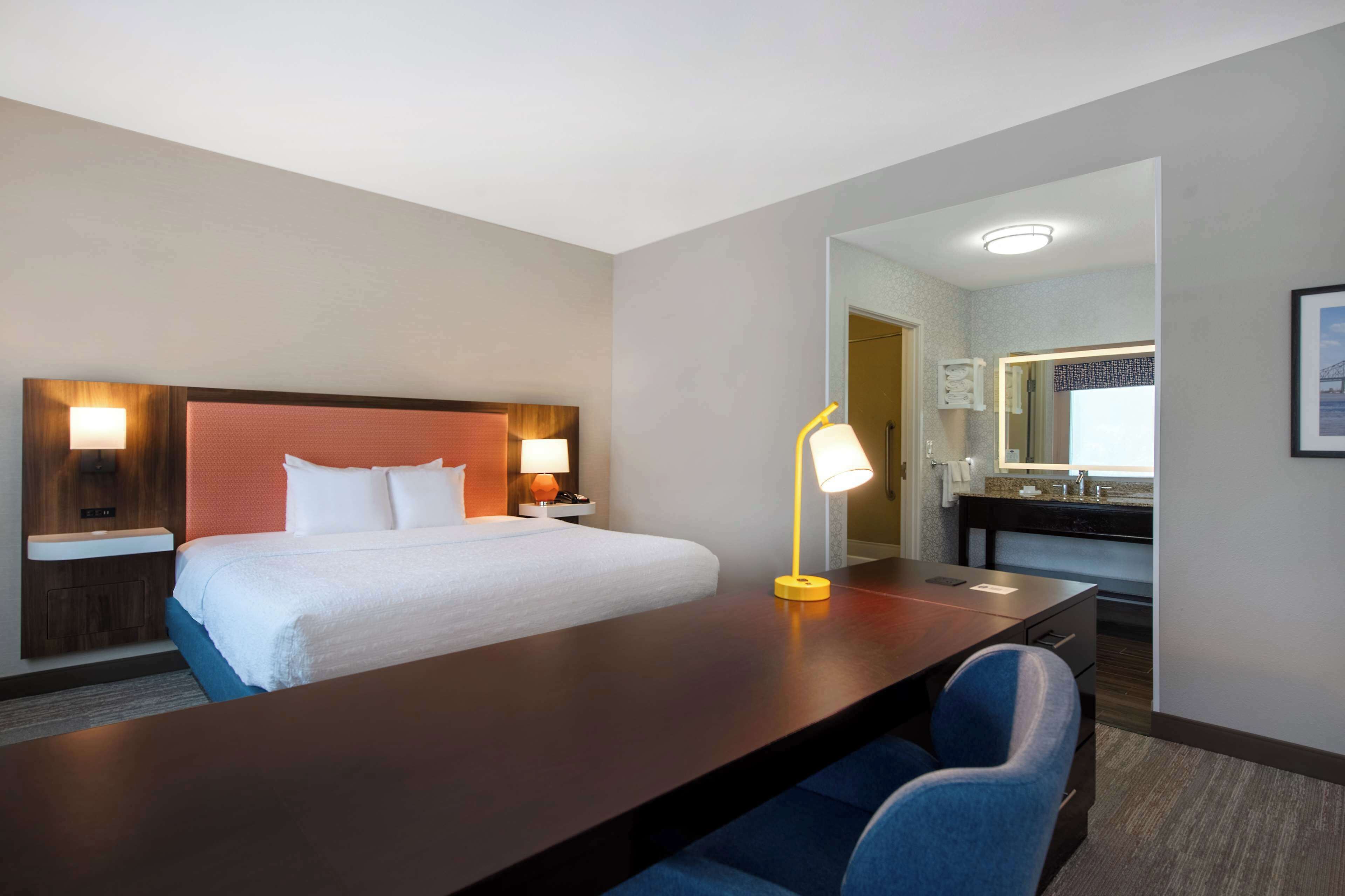 Hampton Inn & Suites Harvey