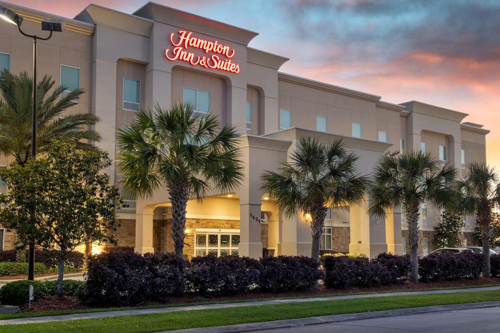 Hampton Inn & Suites Harvey