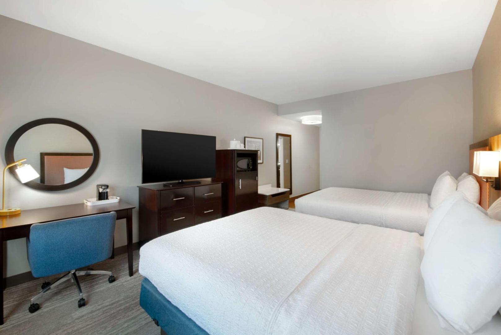 Hampton Inn & Suites Harvey