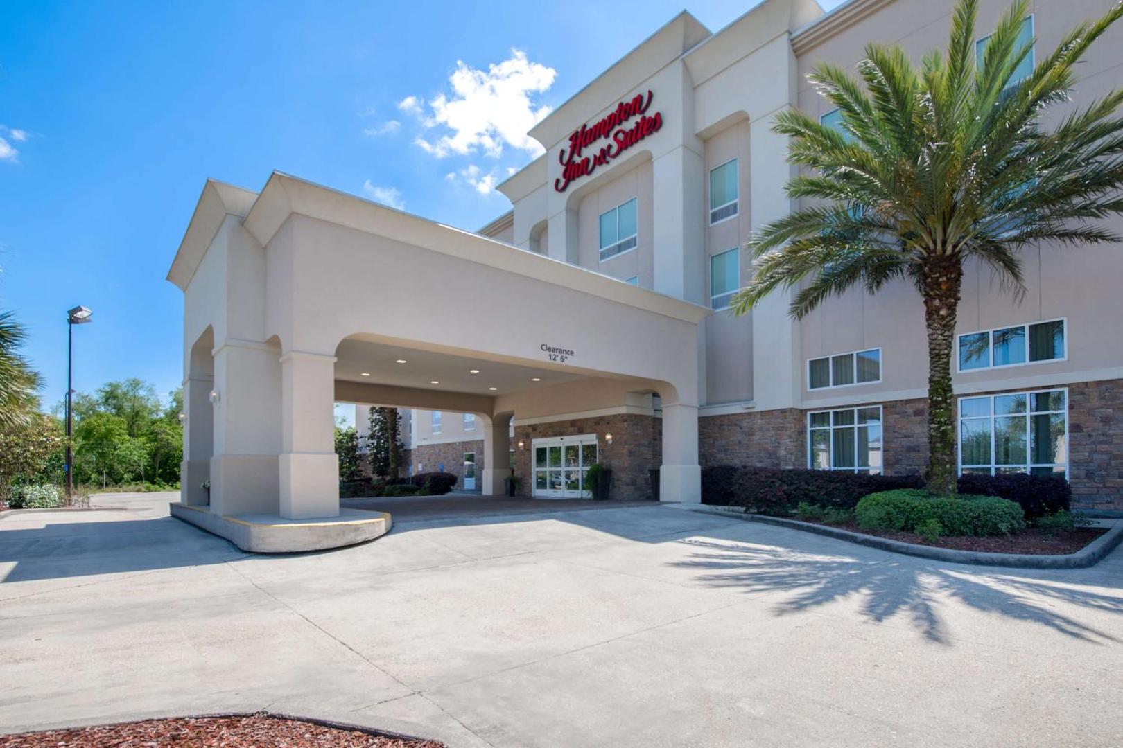 Hampton Inn & Suites Harvey