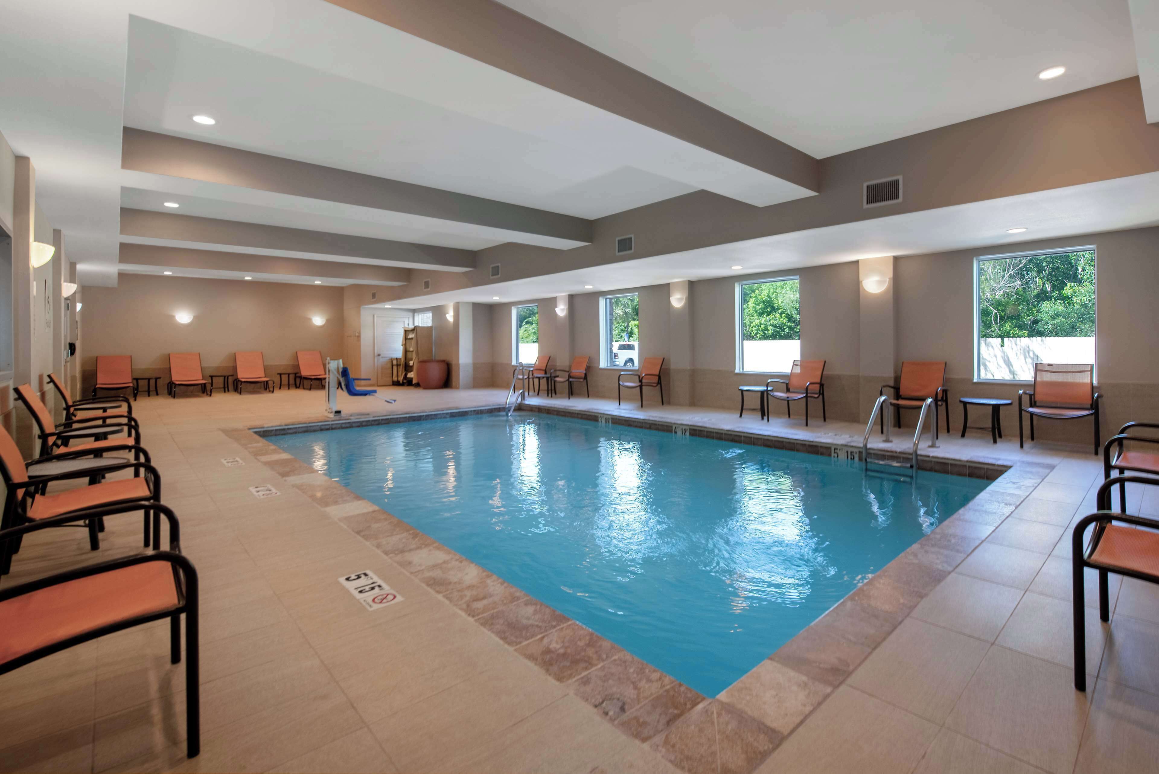 Hampton Inn & Suites Harvey