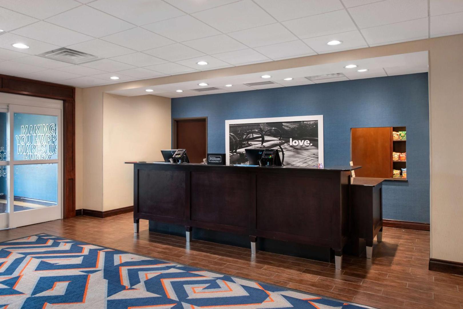 Hampton Inn & Suites Harvey