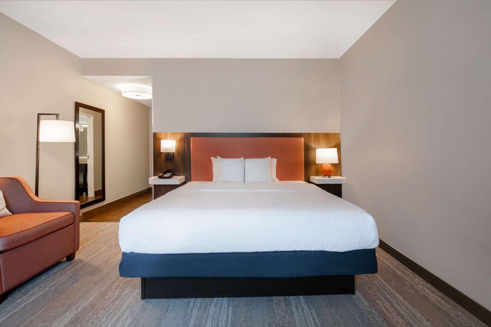 Hampton Inn & Suites Harvey