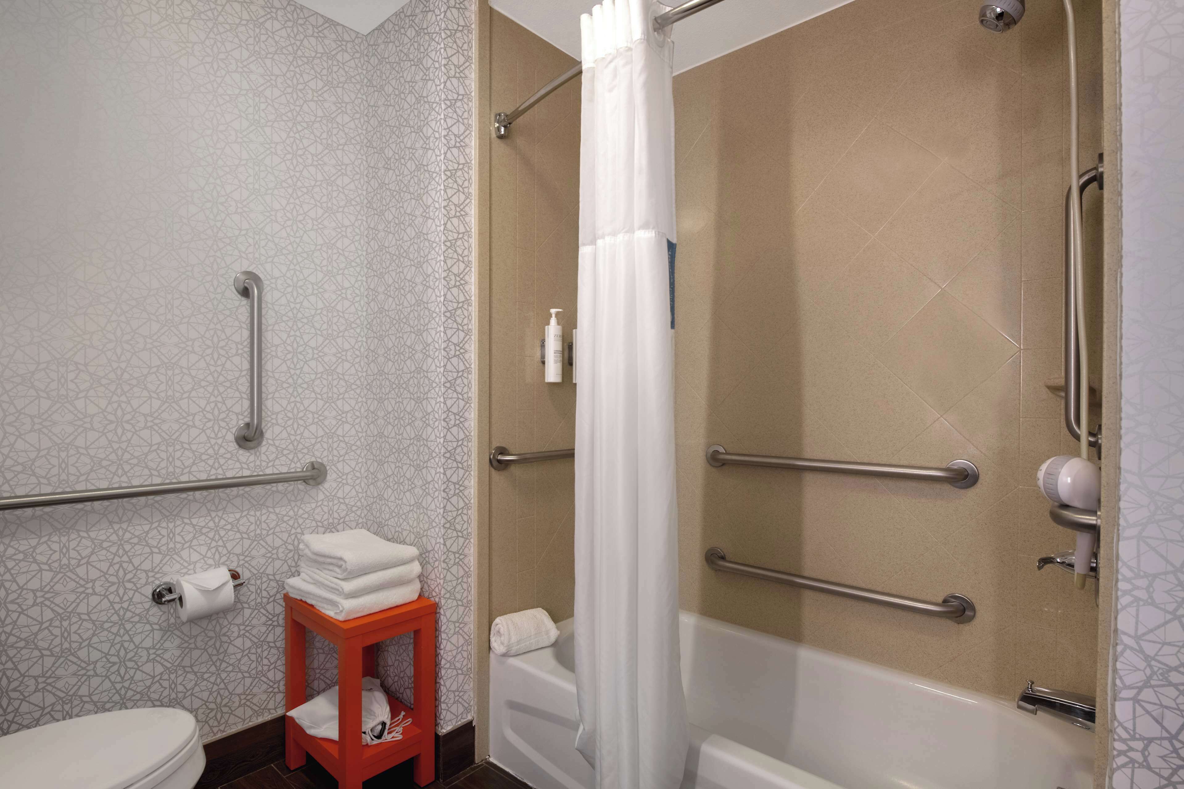 Hampton Inn & Suites Harvey