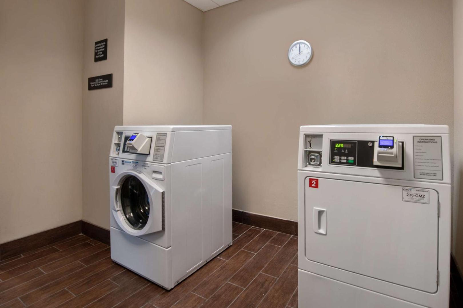 Hampton Inn & Suites Harvey