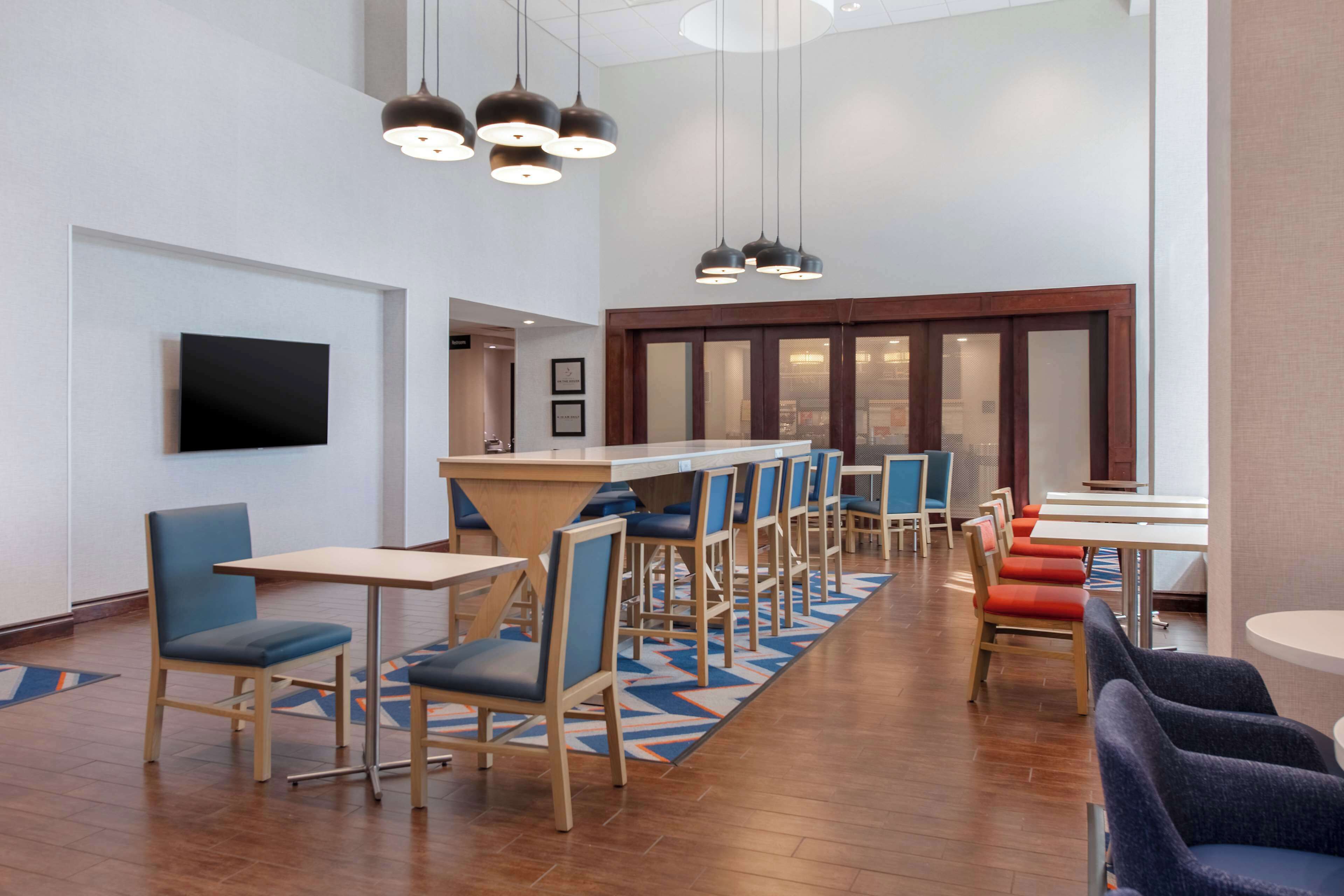 Hampton Inn & Suites Harvey