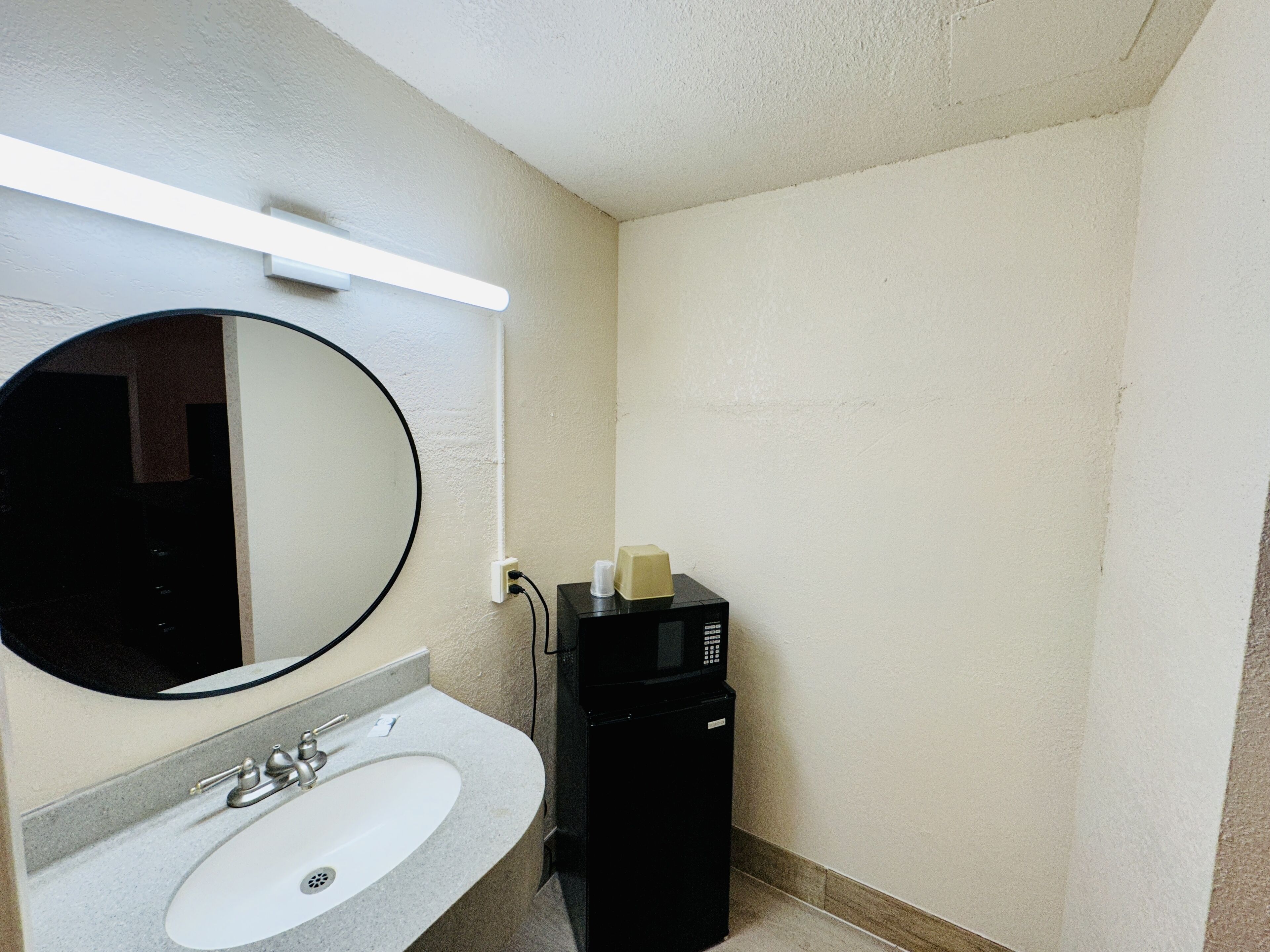 Economy Inn