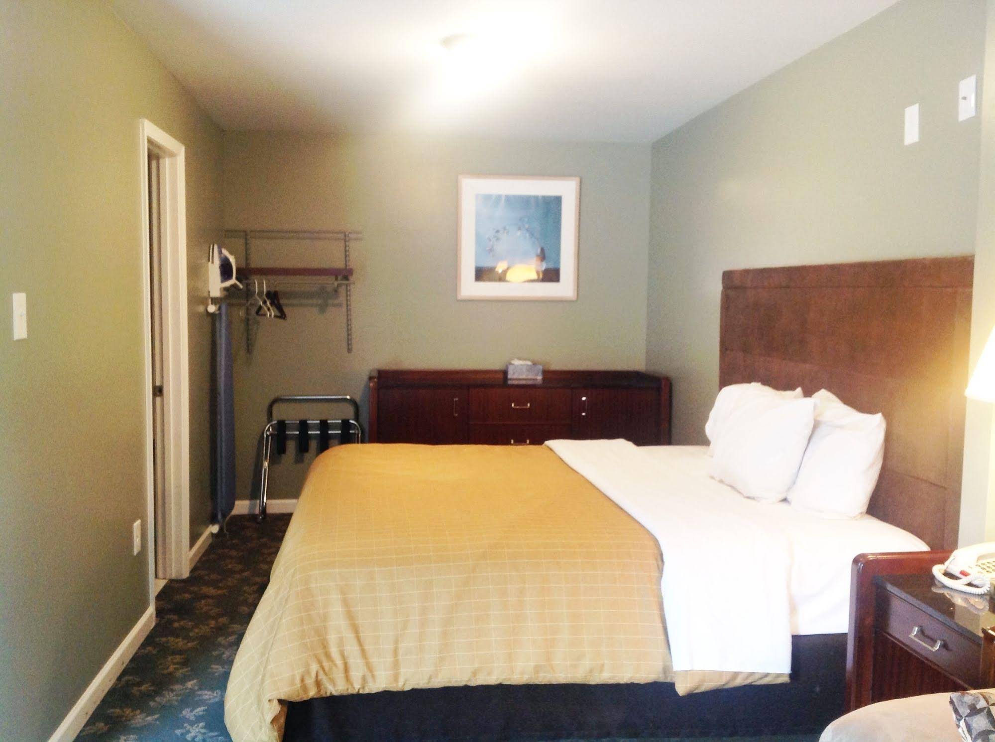 Jefferson Inn & Suites