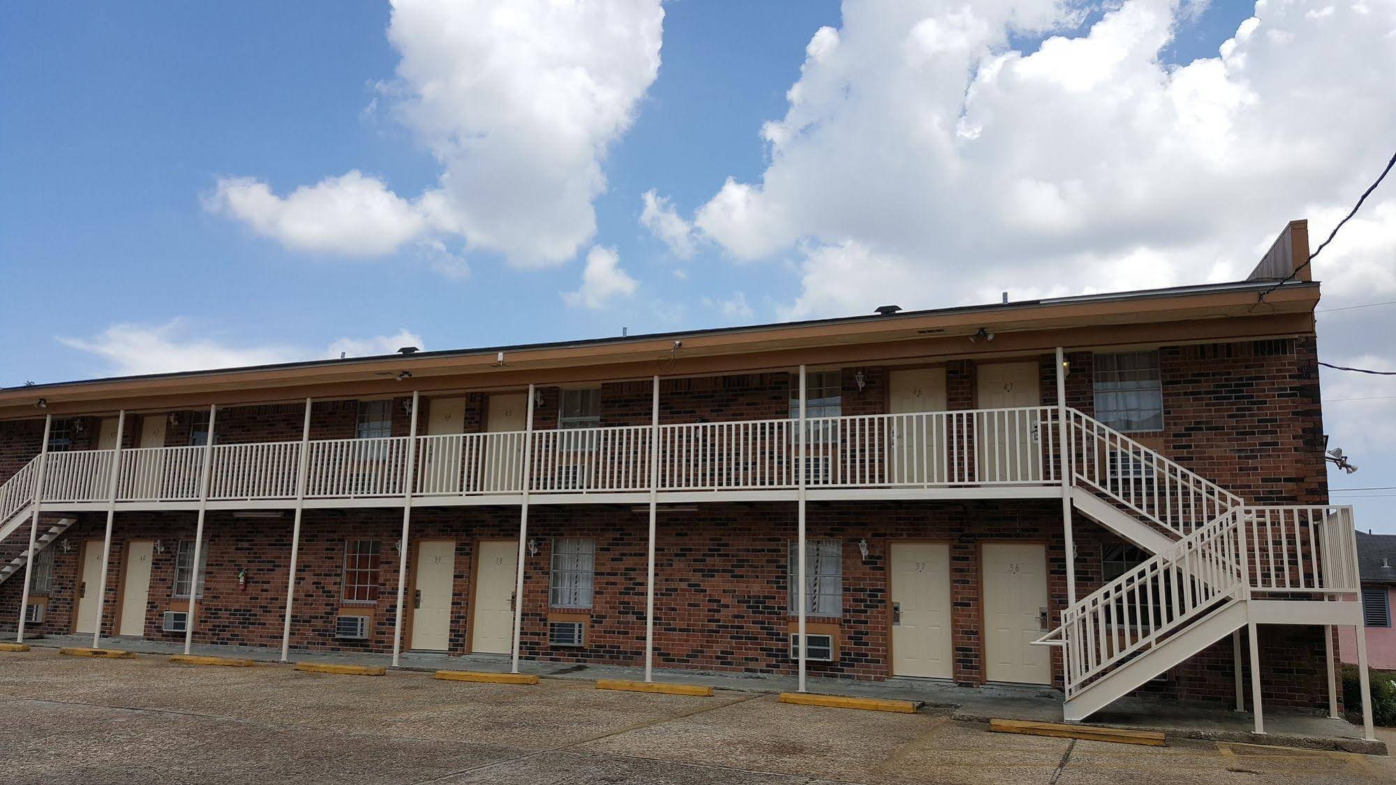 Jefferson Inn & Suites