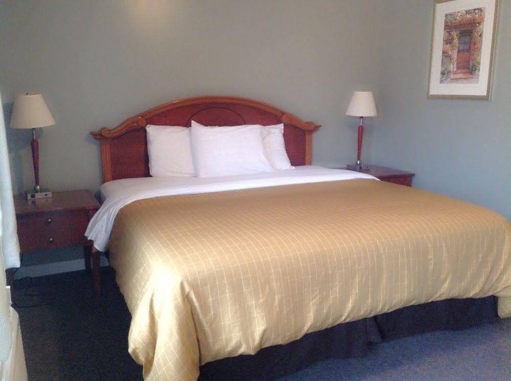 Jefferson Inn & Suites