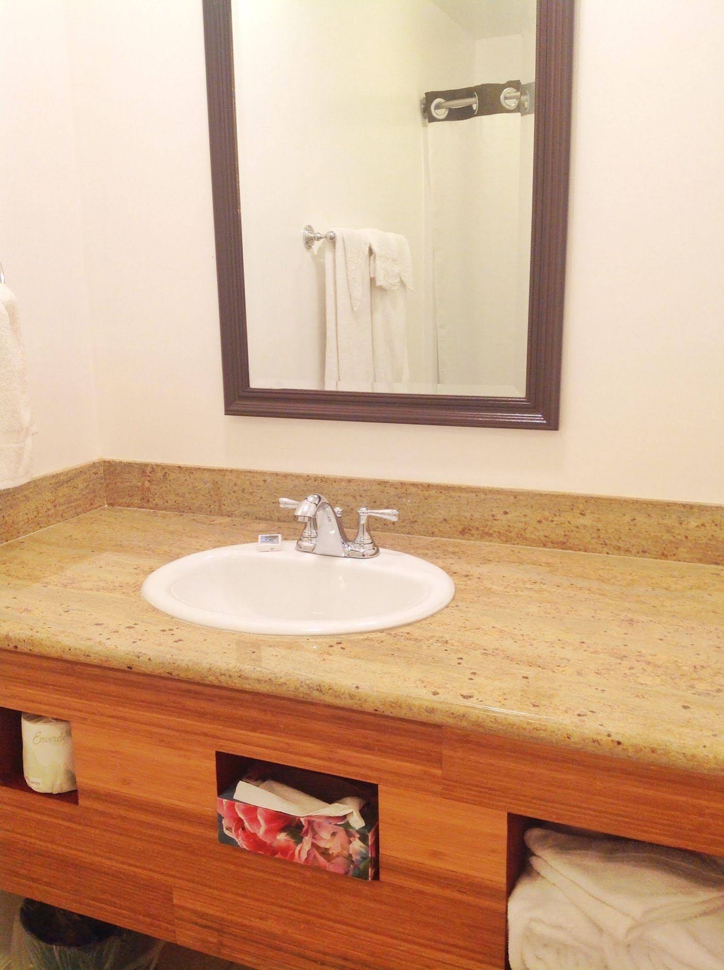 Jefferson Inn & Suites