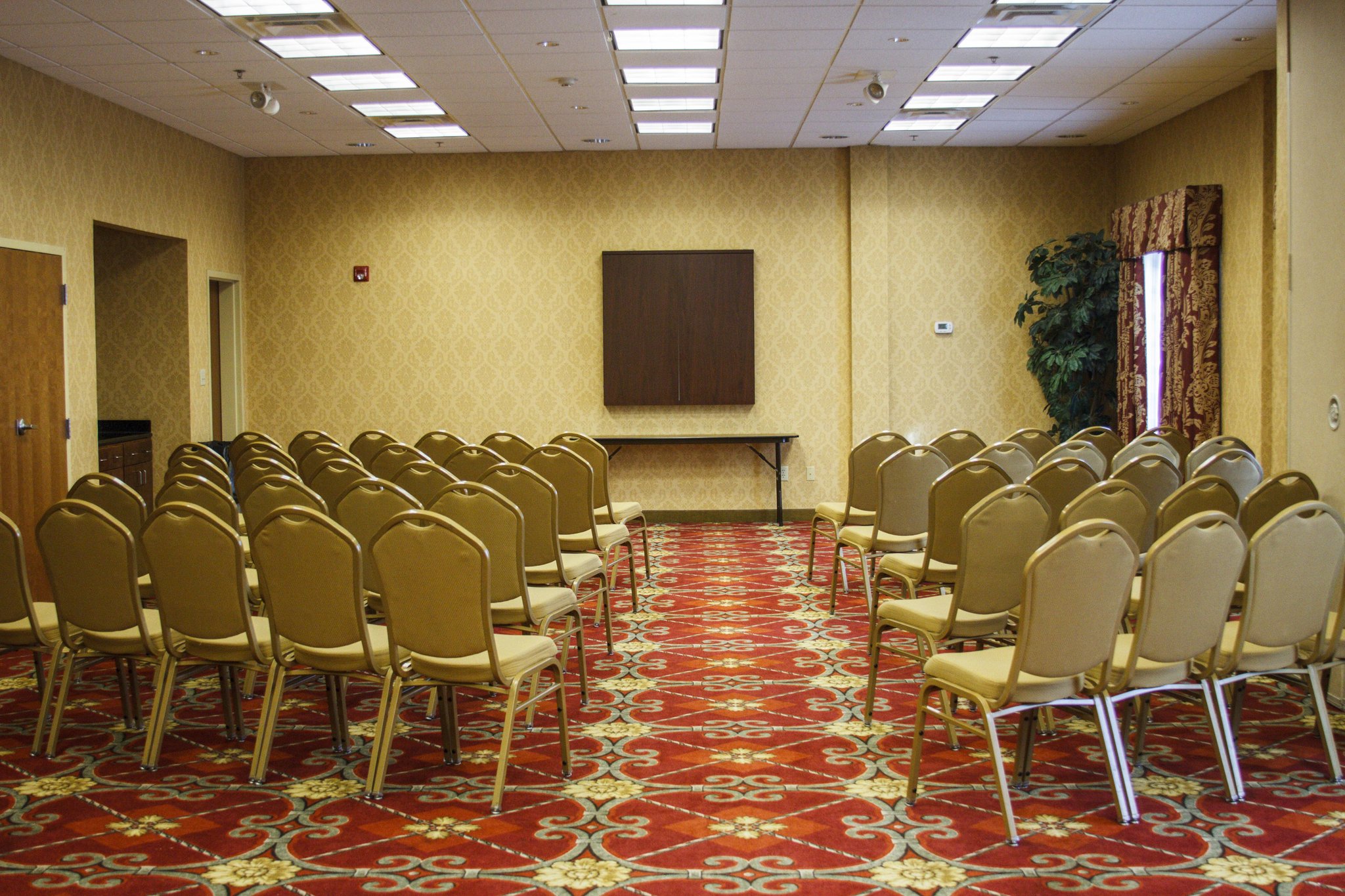 Hampton Inn & Suites Jennings