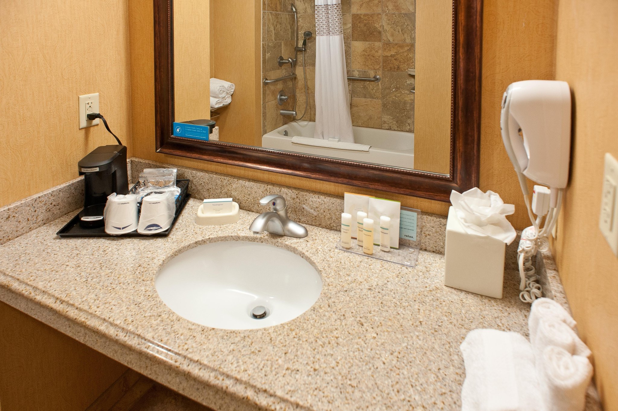Hampton Inn & Suites Jennings