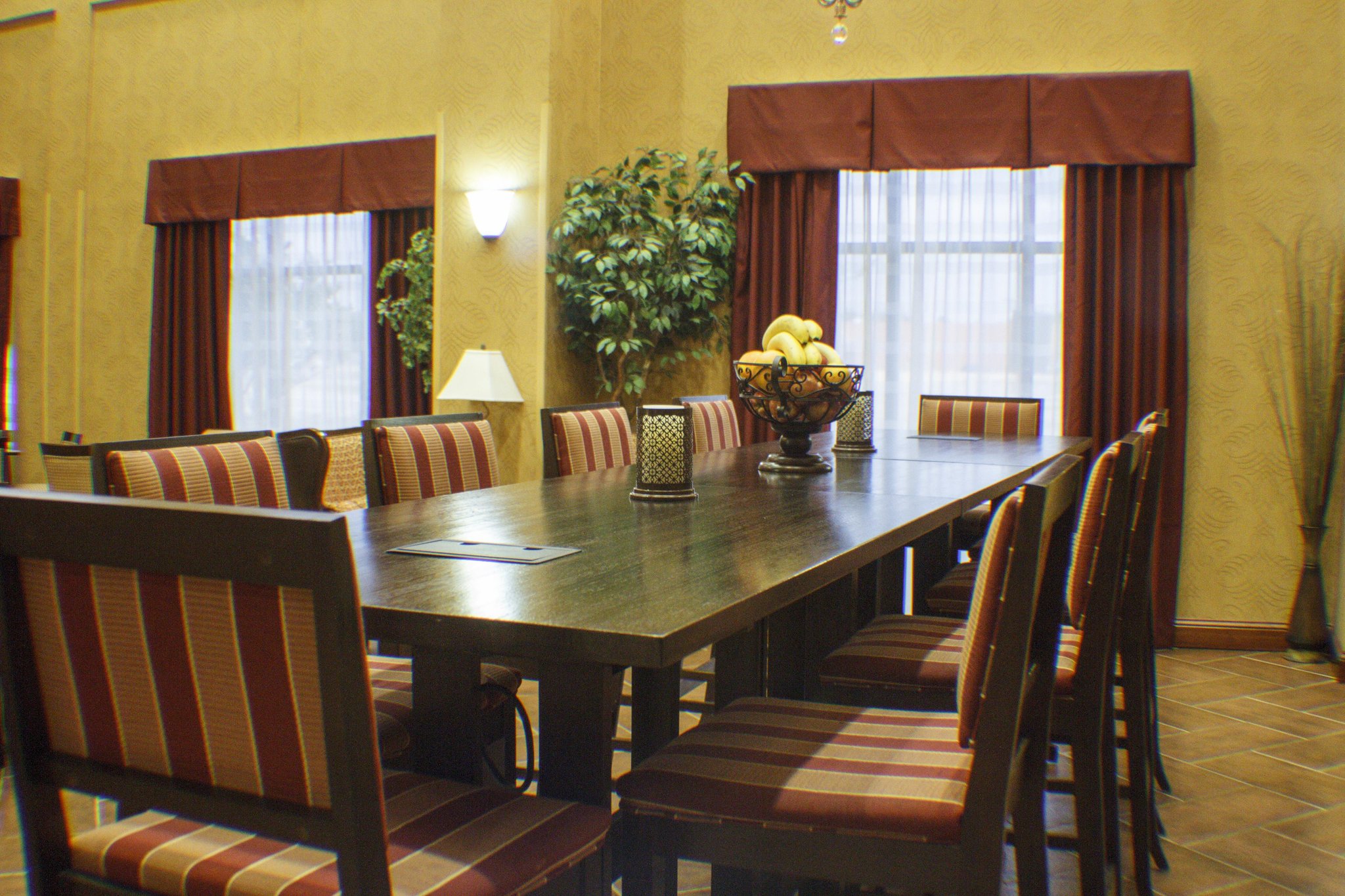 Hampton Inn & Suites Jennings