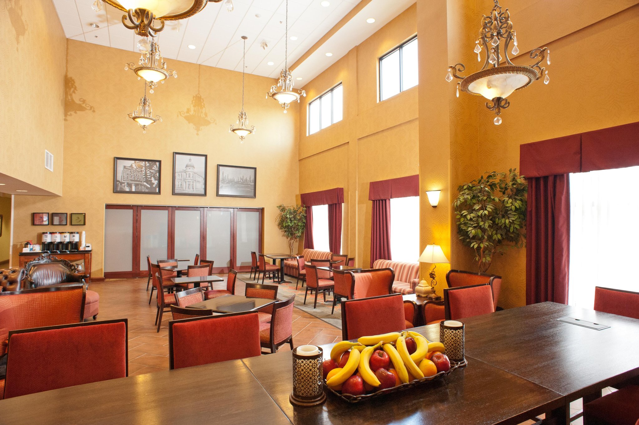 Hampton Inn & Suites Jennings