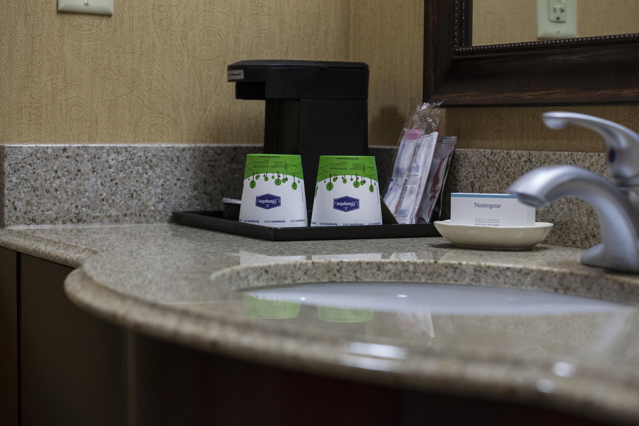 Hampton Inn & Suites Jennings