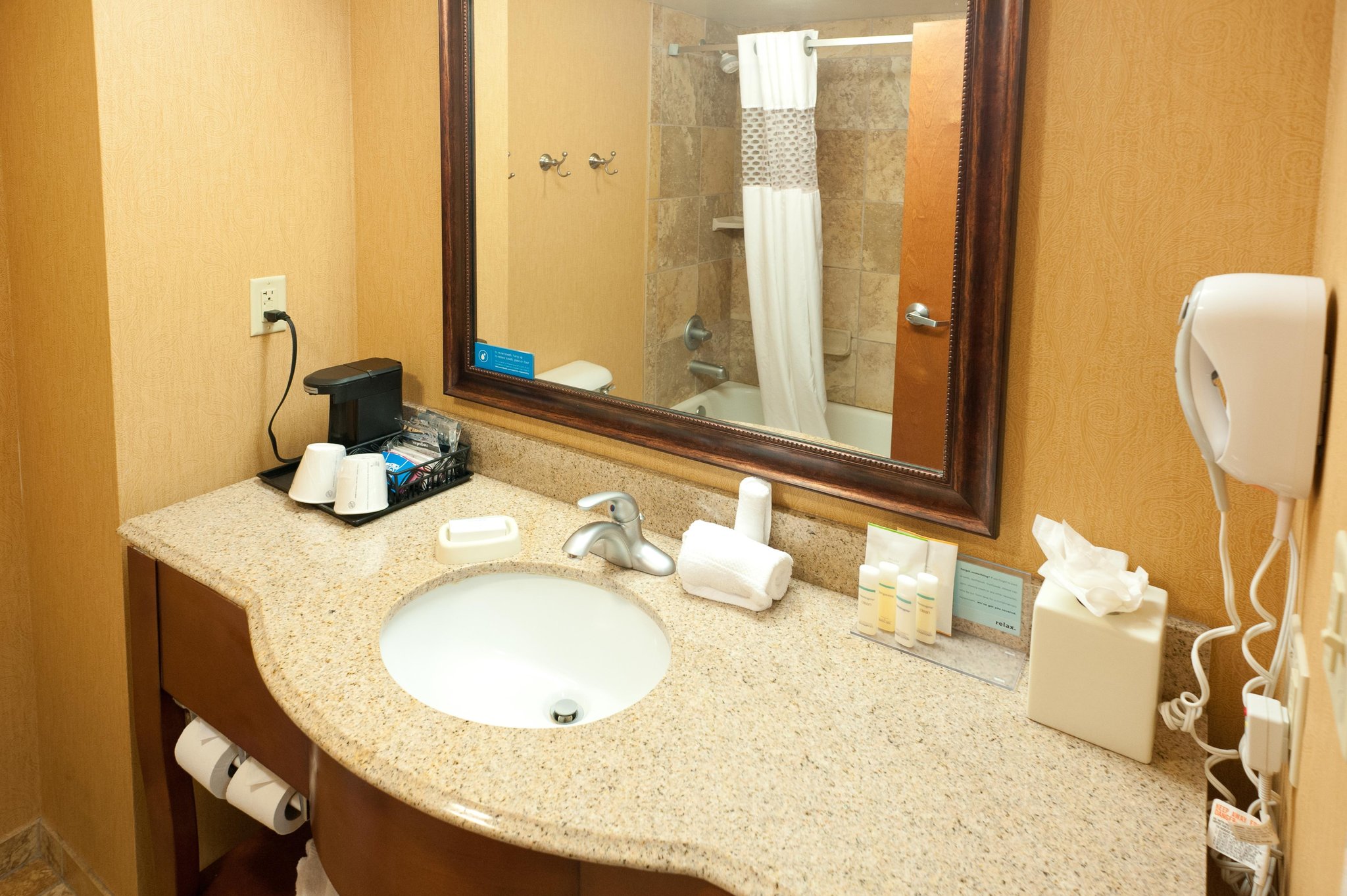 Hampton Inn & Suites Jennings