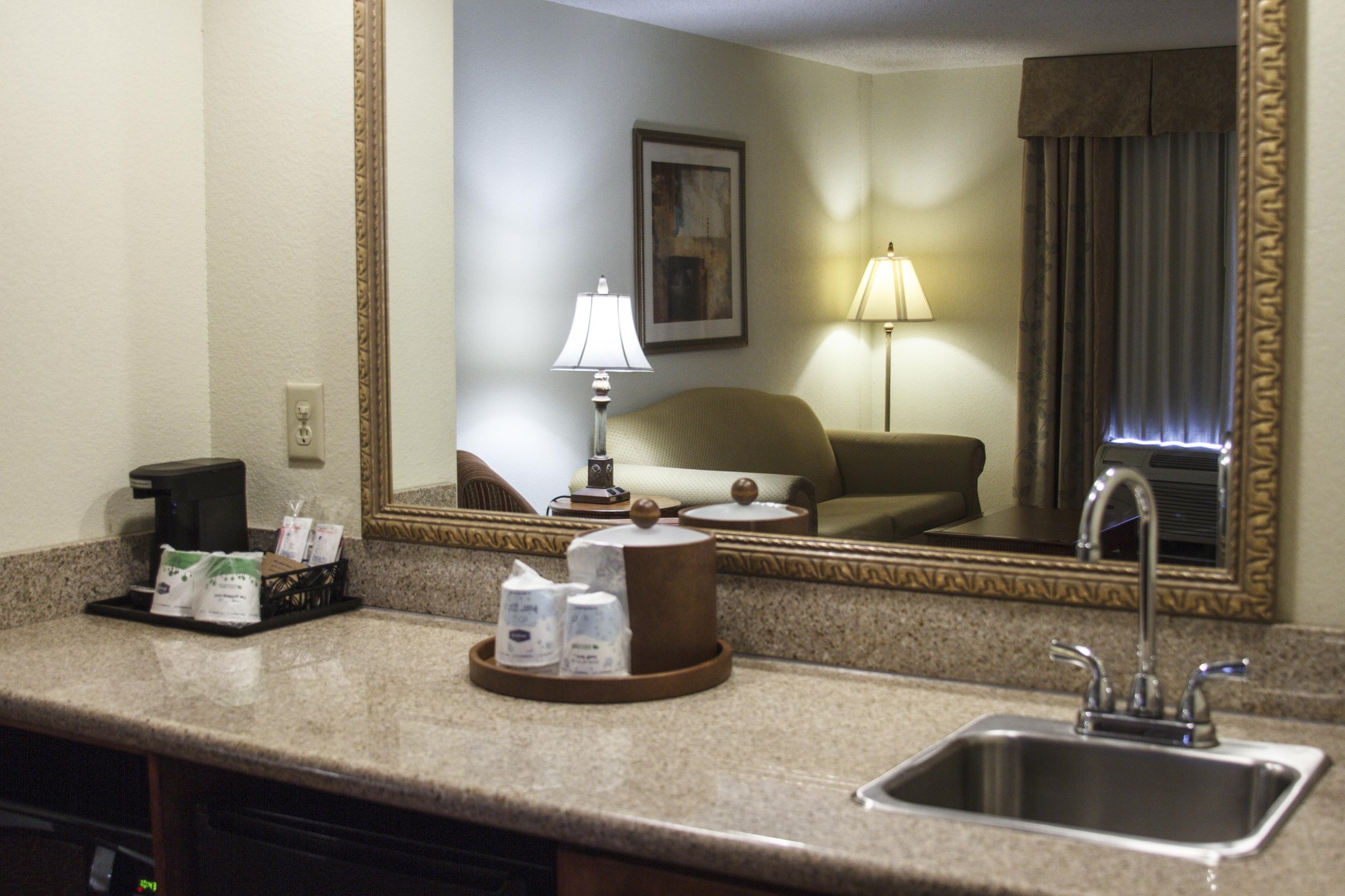 Hampton Inn & Suites Jennings