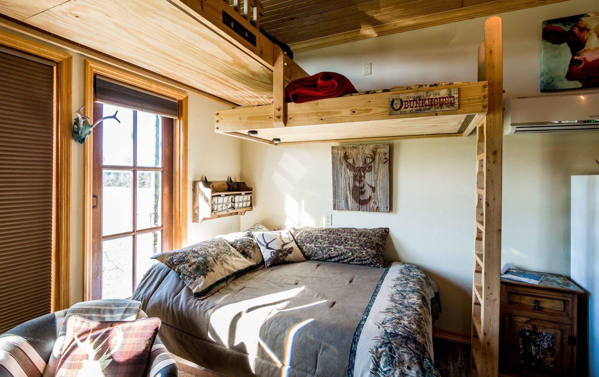 Dee Dee's B&B
