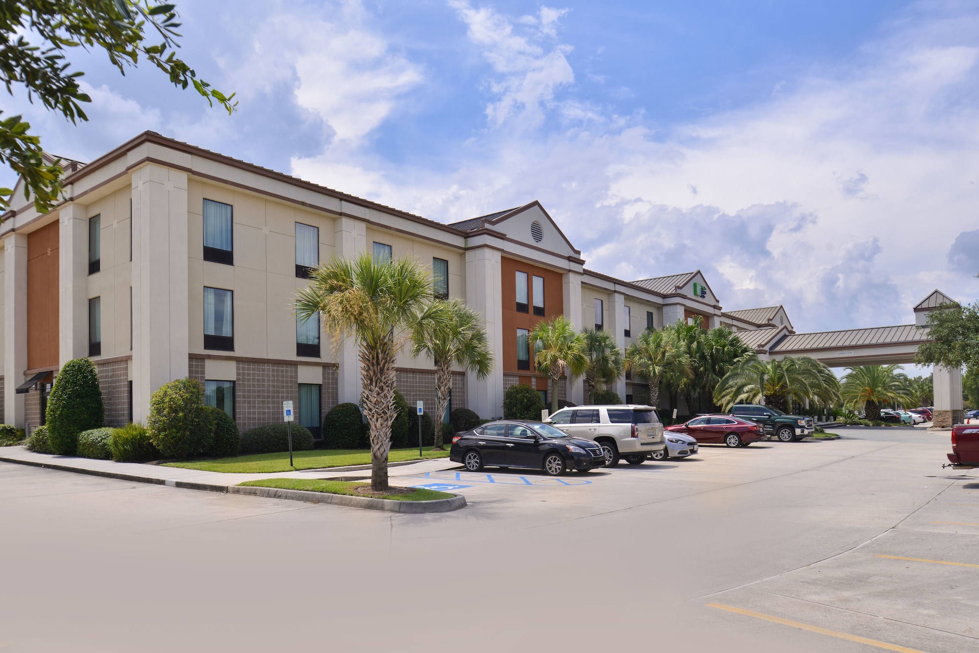 Holiday Inn Express Hotel & Suites New Orleans Airport South
