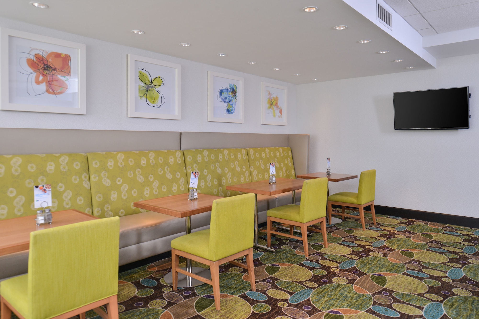 Holiday Inn Express Hotel & Suites New Orleans Airport South