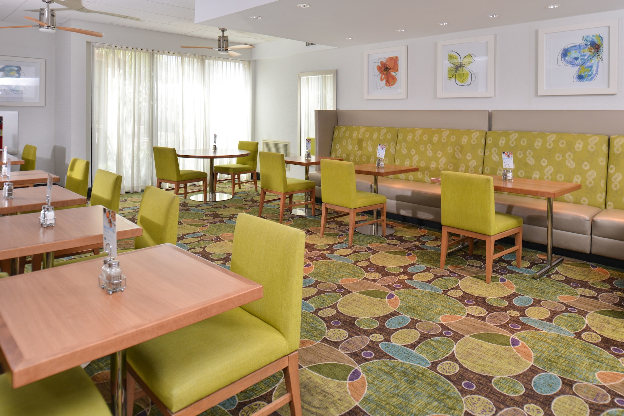Holiday Inn Express Hotel & Suites New Orleans Airport South