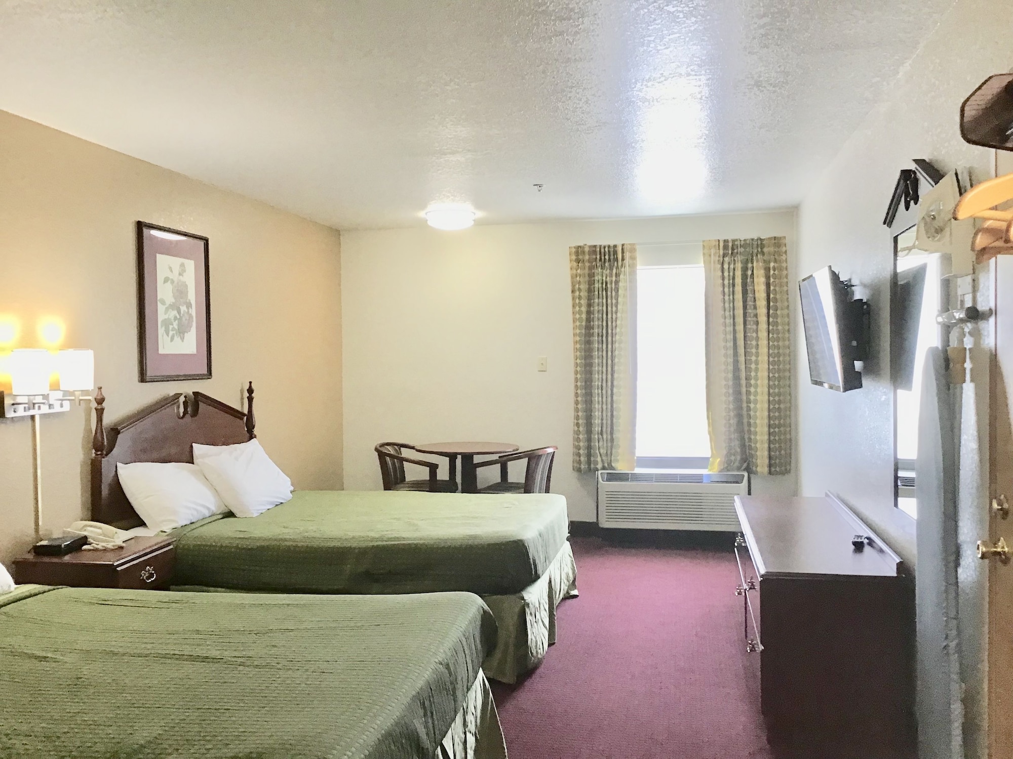 Super 8 by Wyndham Kinder/Coushatta near Casino