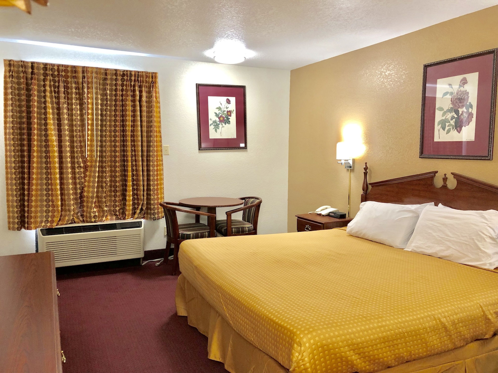 Super 8 by Wyndham Kinder/Coushatta near Casino