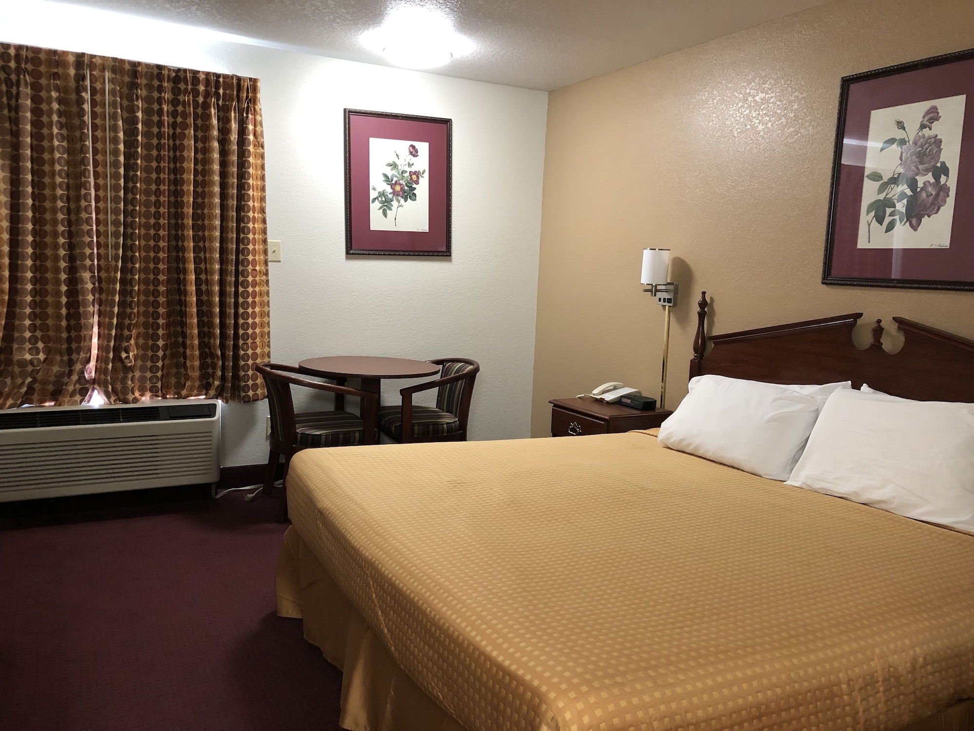 Super 8 by Wyndham Kinder/Coushatta near Casino