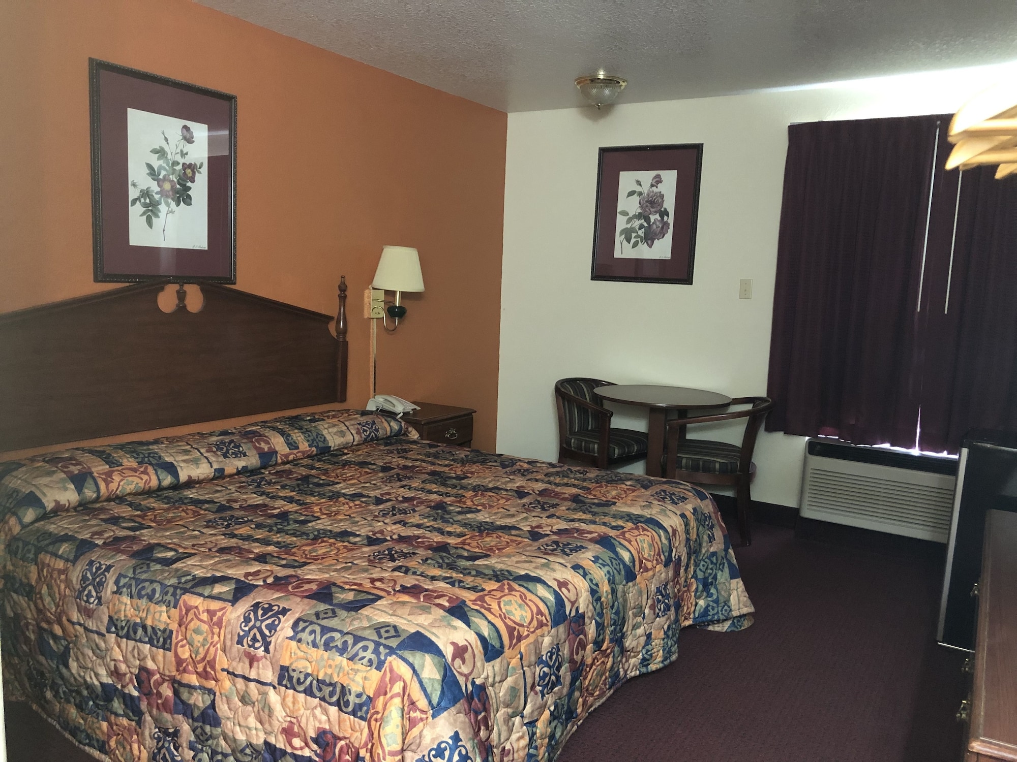 Super 8 by Wyndham Kinder/Coushatta near Casino