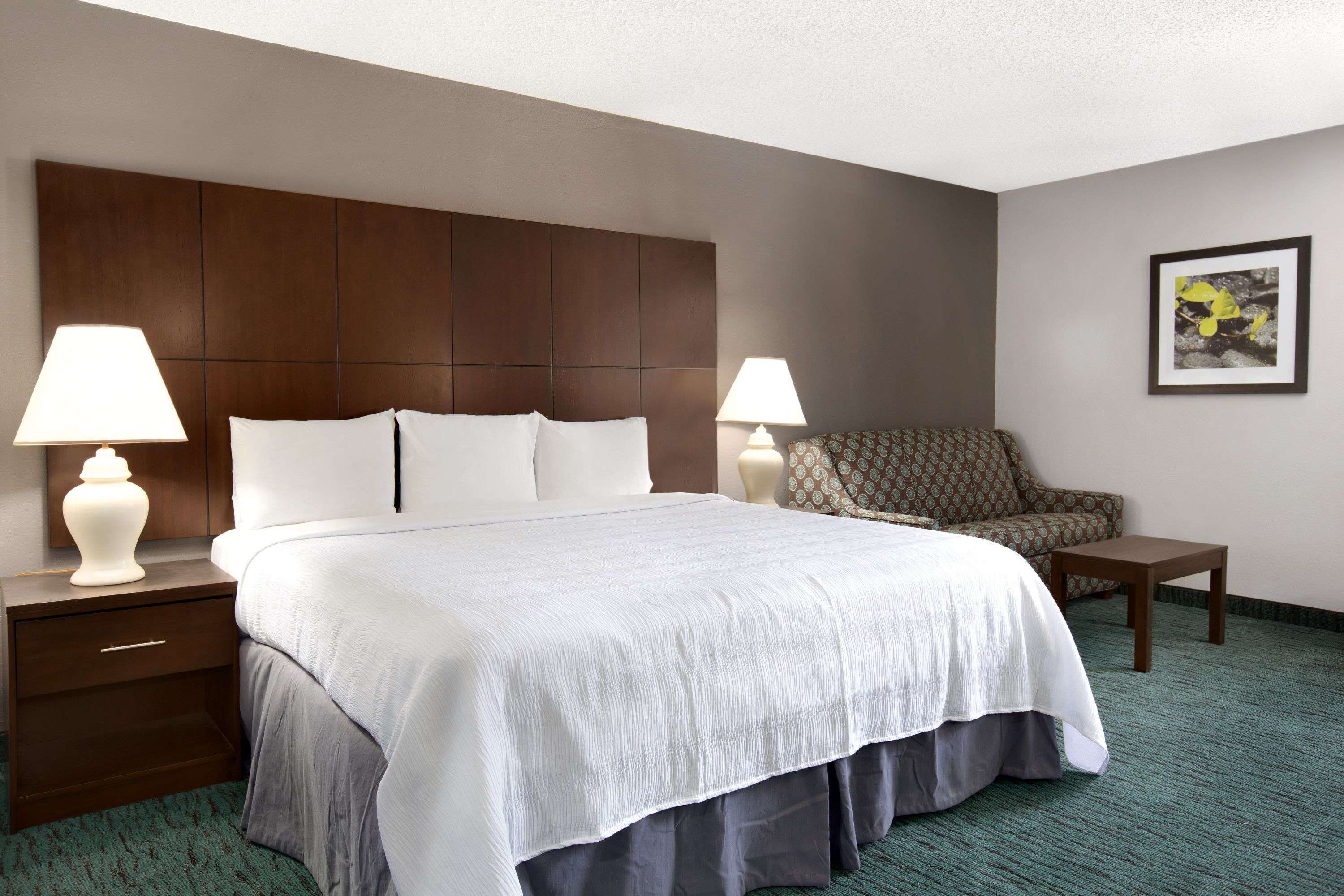 Hotel Kinder Express Near Coushatta Resort