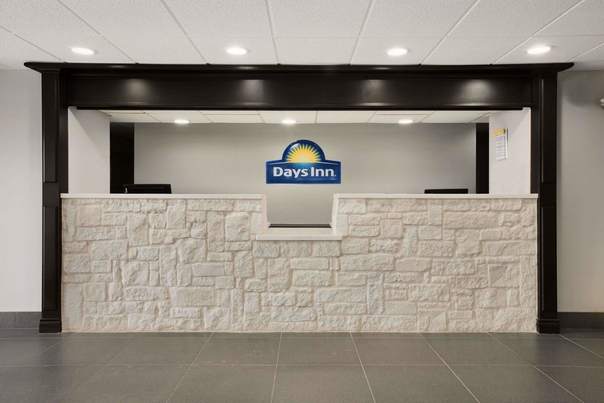 Hotel Kinder Express Near Coushatta Resort