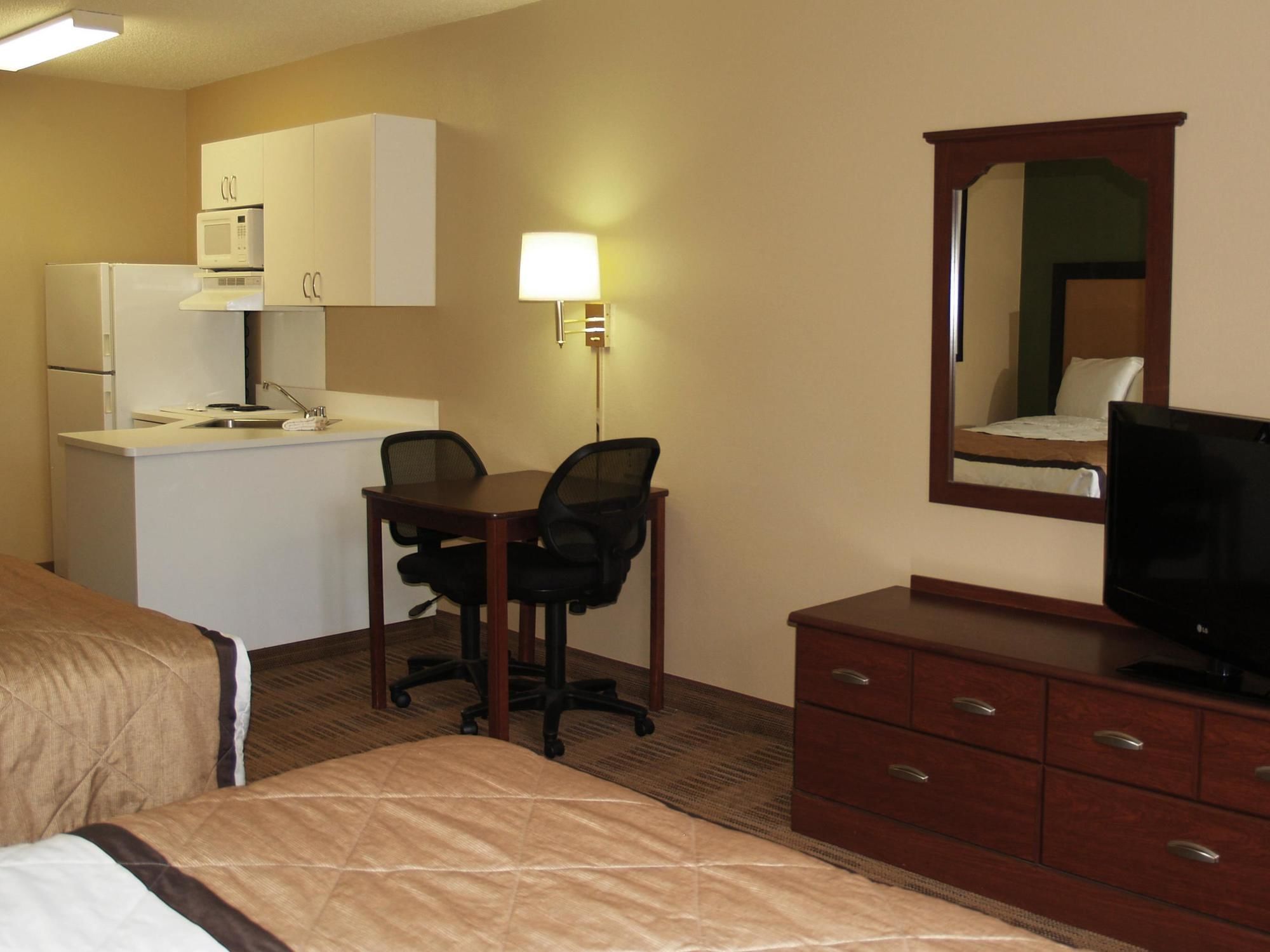 Extended Stay America Select Suites Lafayette Airport