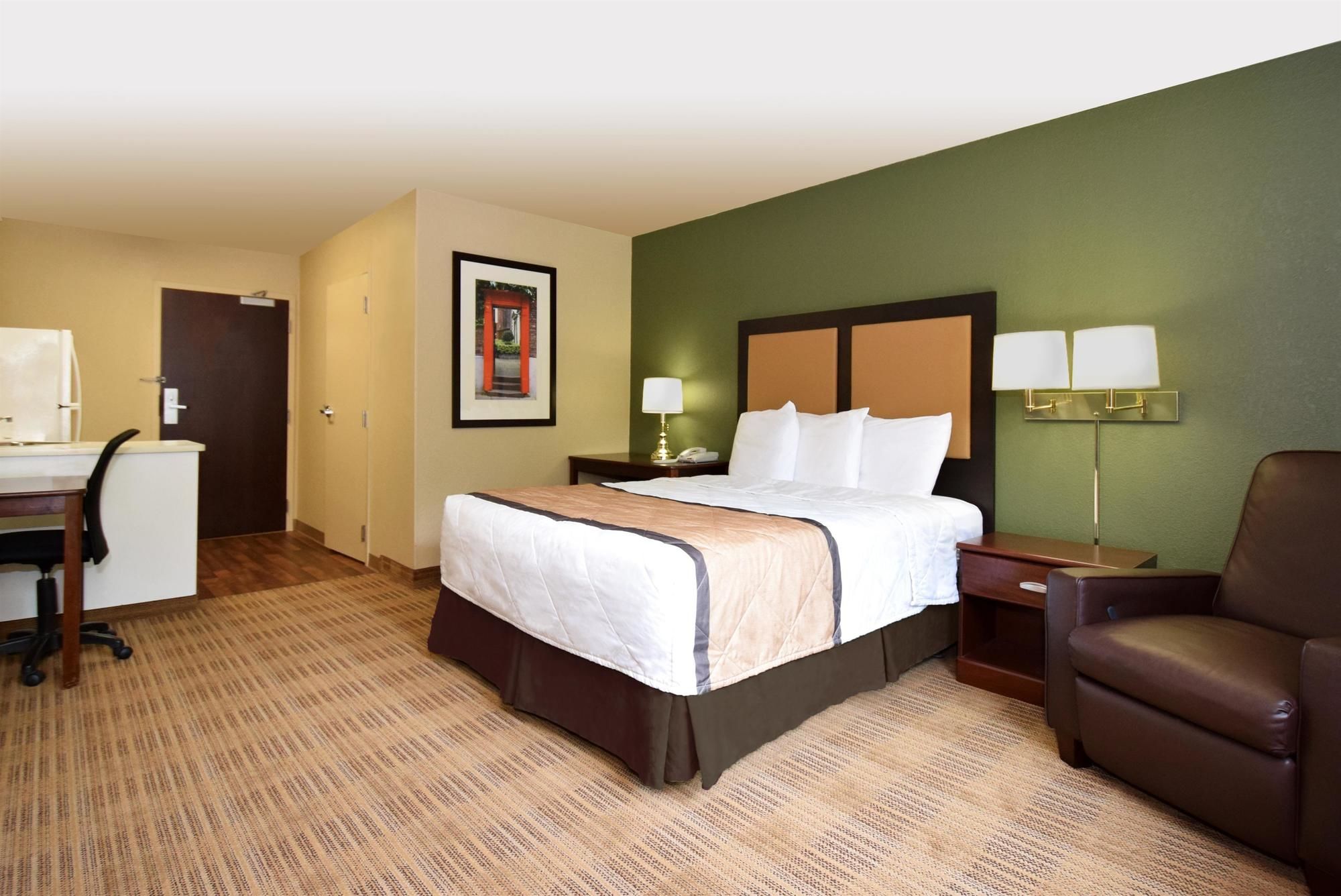 Extended Stay America Select Suites Lafayette Airport