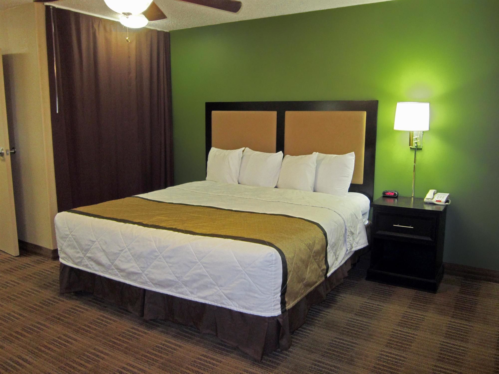 Extended Stay America Select Suites Lafayette Airport