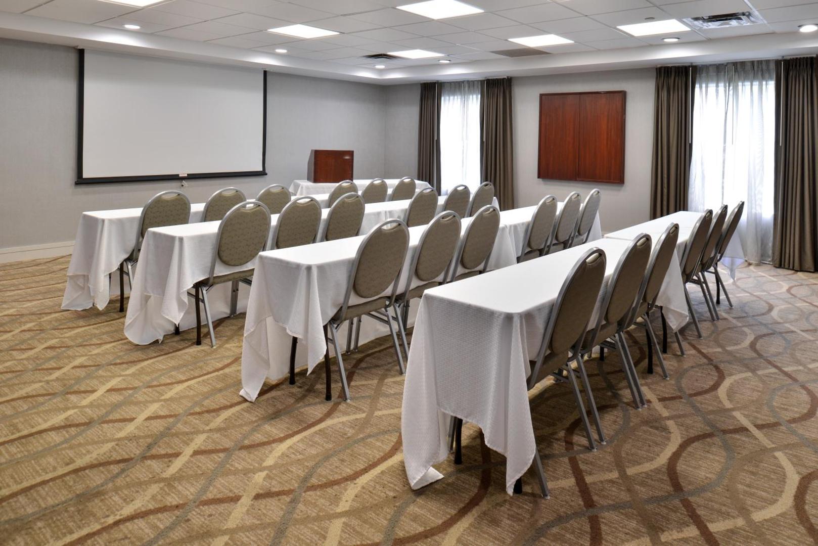 Holiday Inn Express & Suites Lafayette