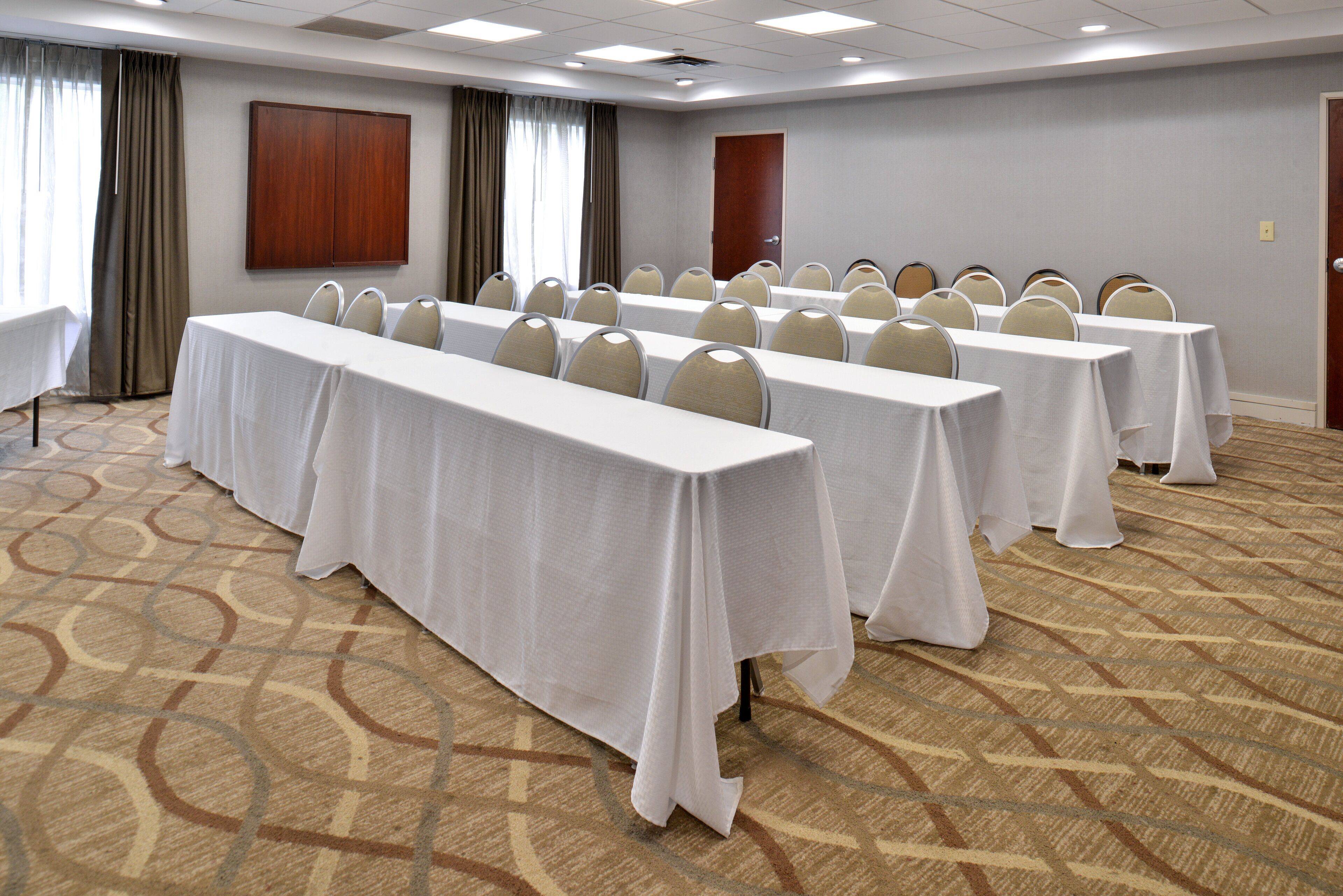 Holiday Inn Express & Suites Lafayette