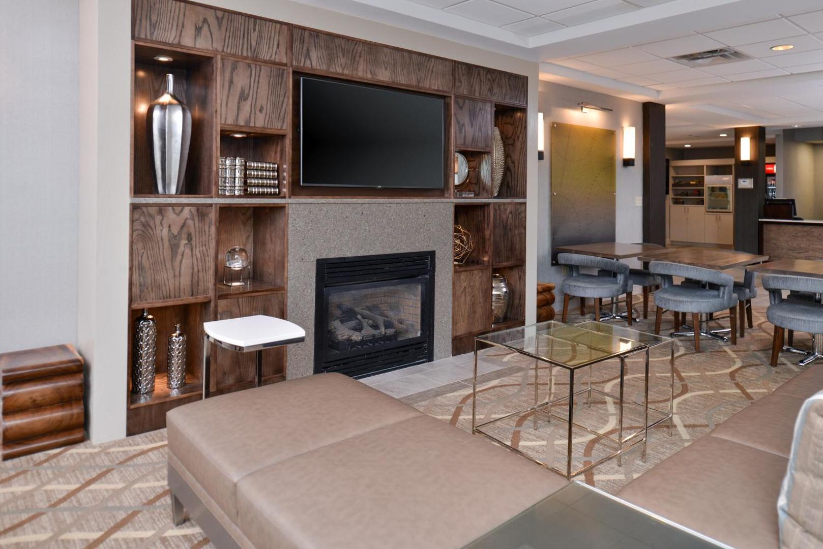 Holiday Inn Express & Suites Lafayette