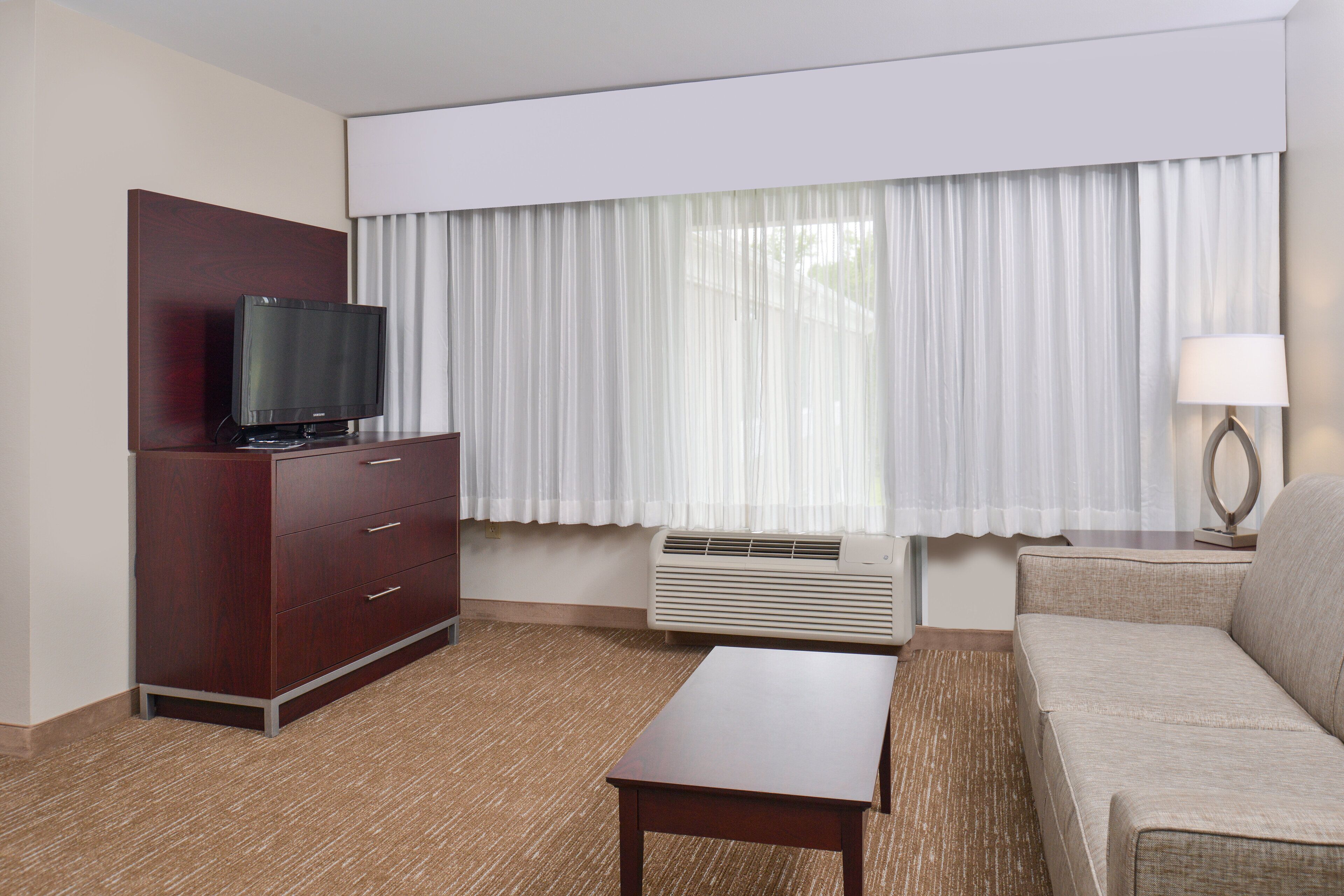 Holiday Inn Express & Suites Lafayette