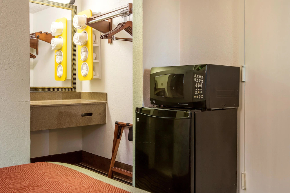Motel 6 Lafayette