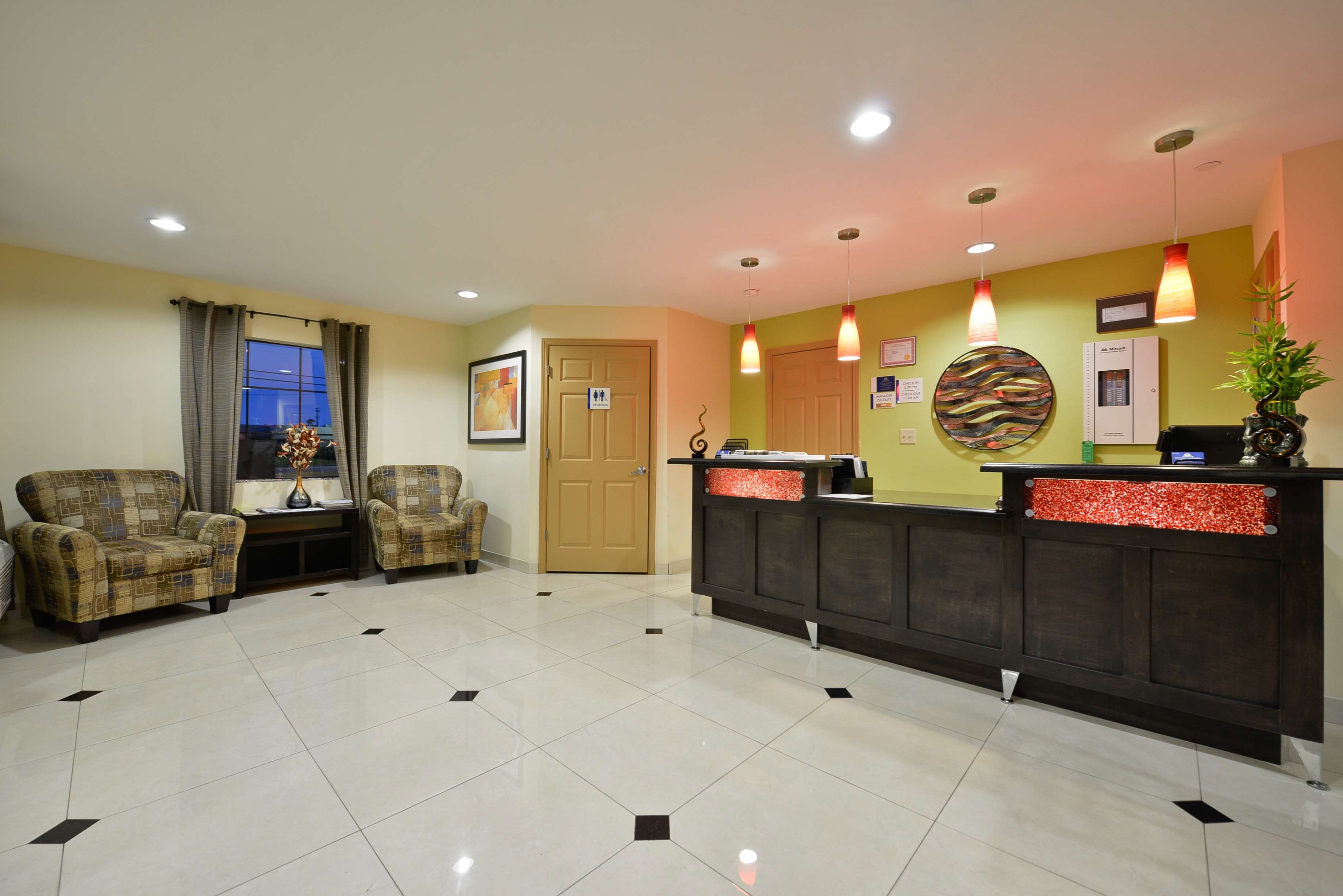 Americas Best Value Inn & Suites - Lake Charles / I-210 Exit 11